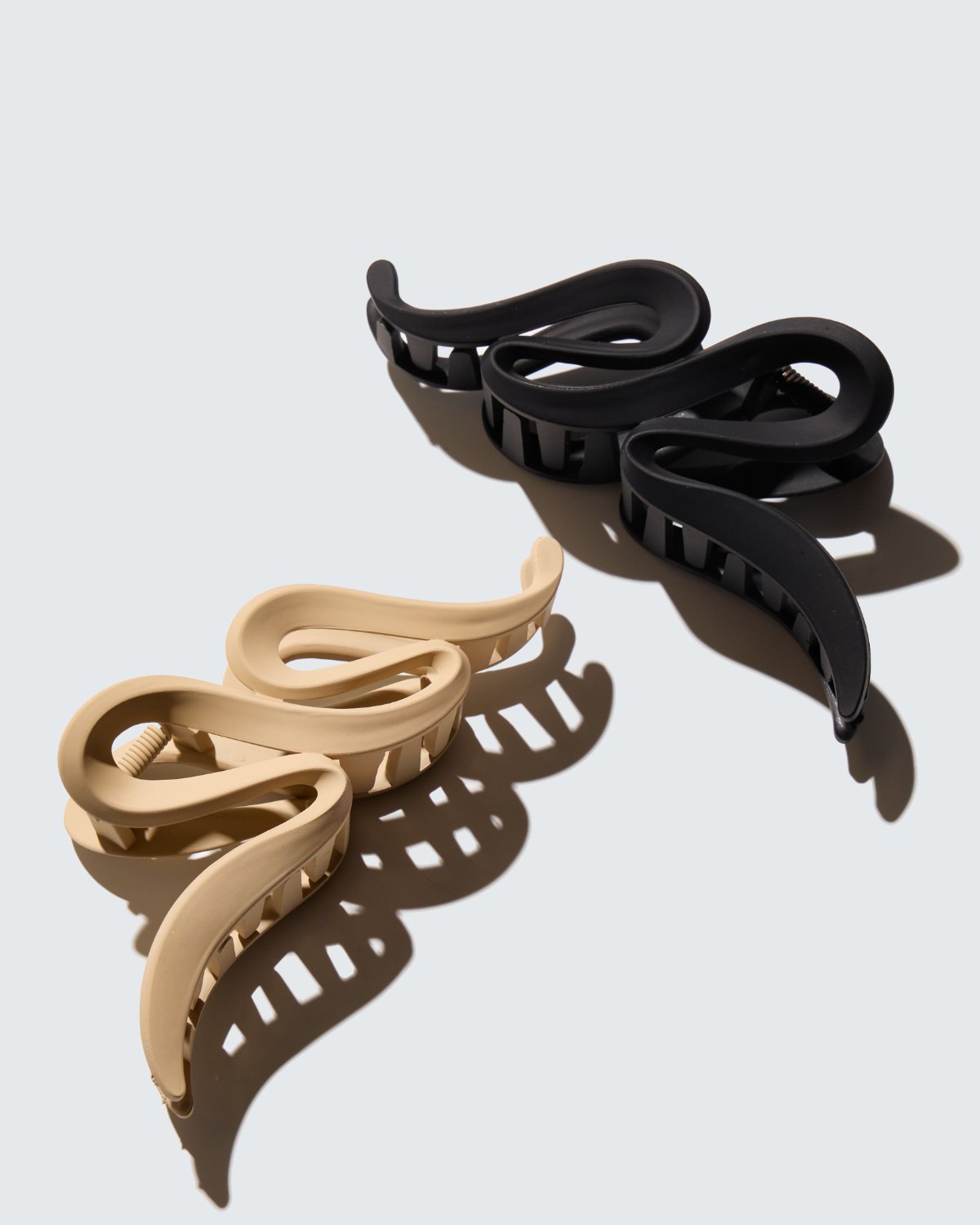Black/beige