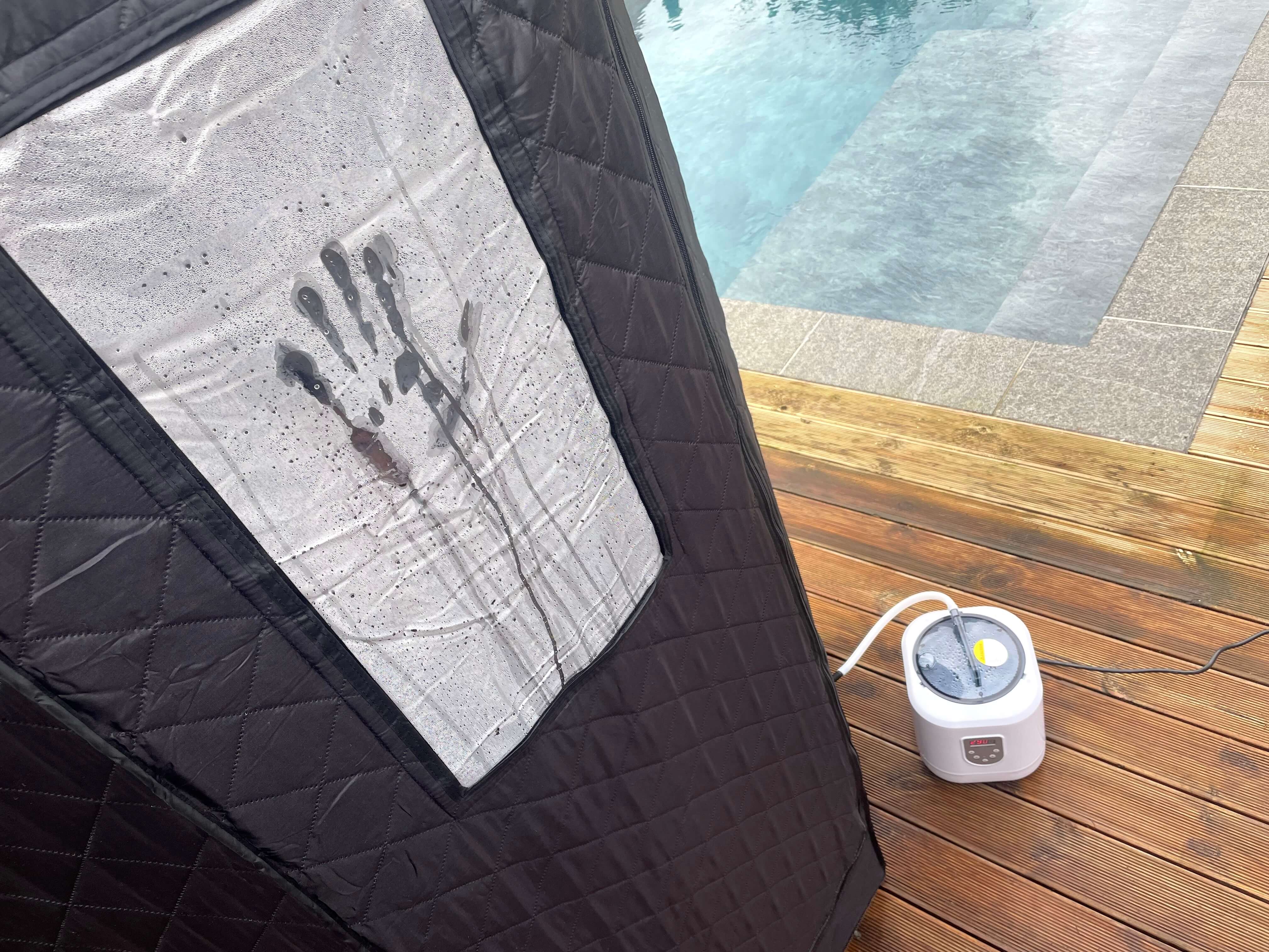 Arctic Recovery dampsauna med dampgenerator ved pool