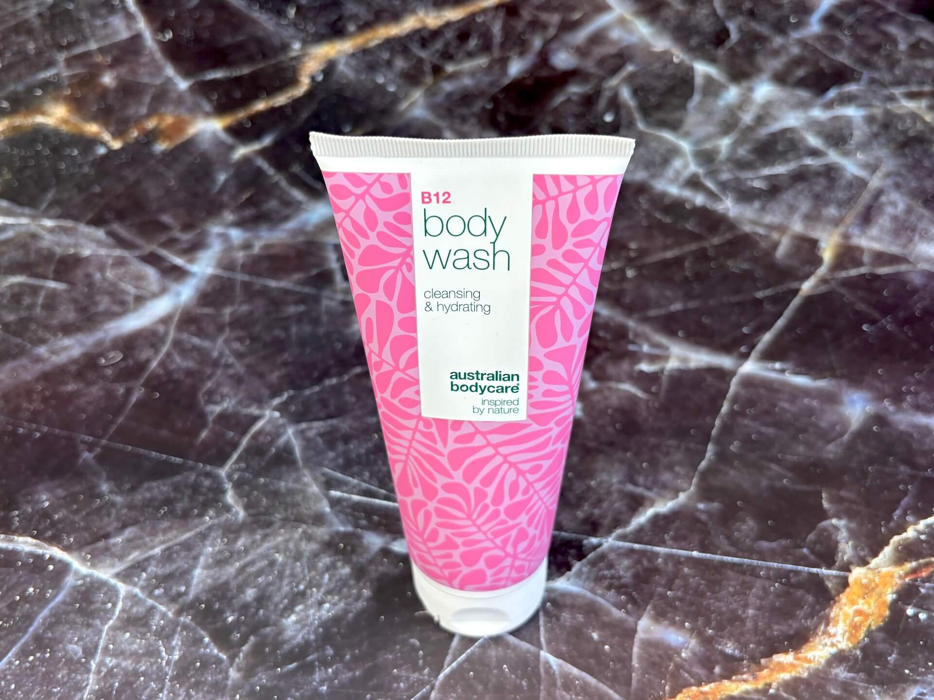 Australian Bodycare B12 Body Wash på bord