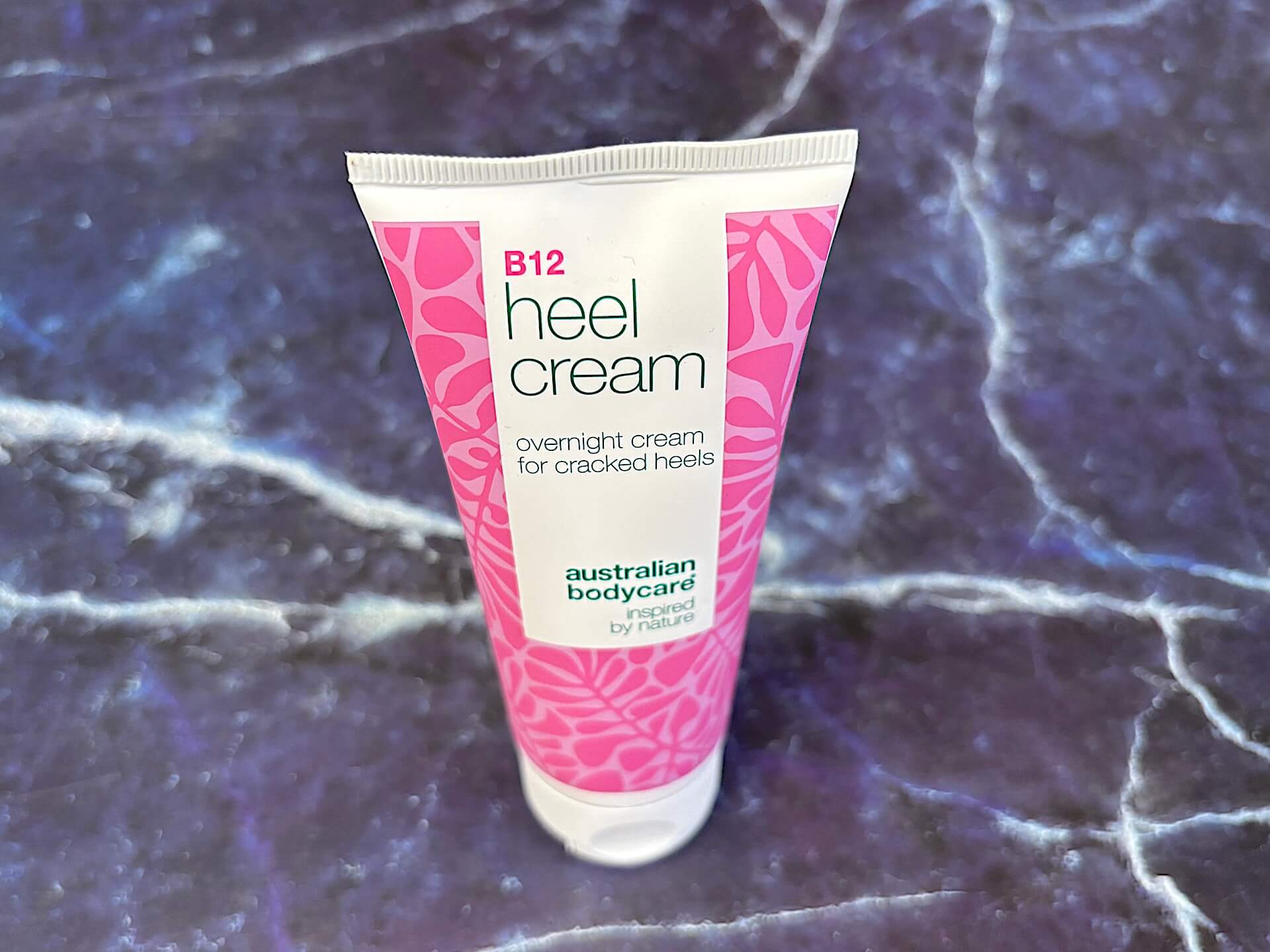 Australian Bodycare B12 Heel Cream på bord
