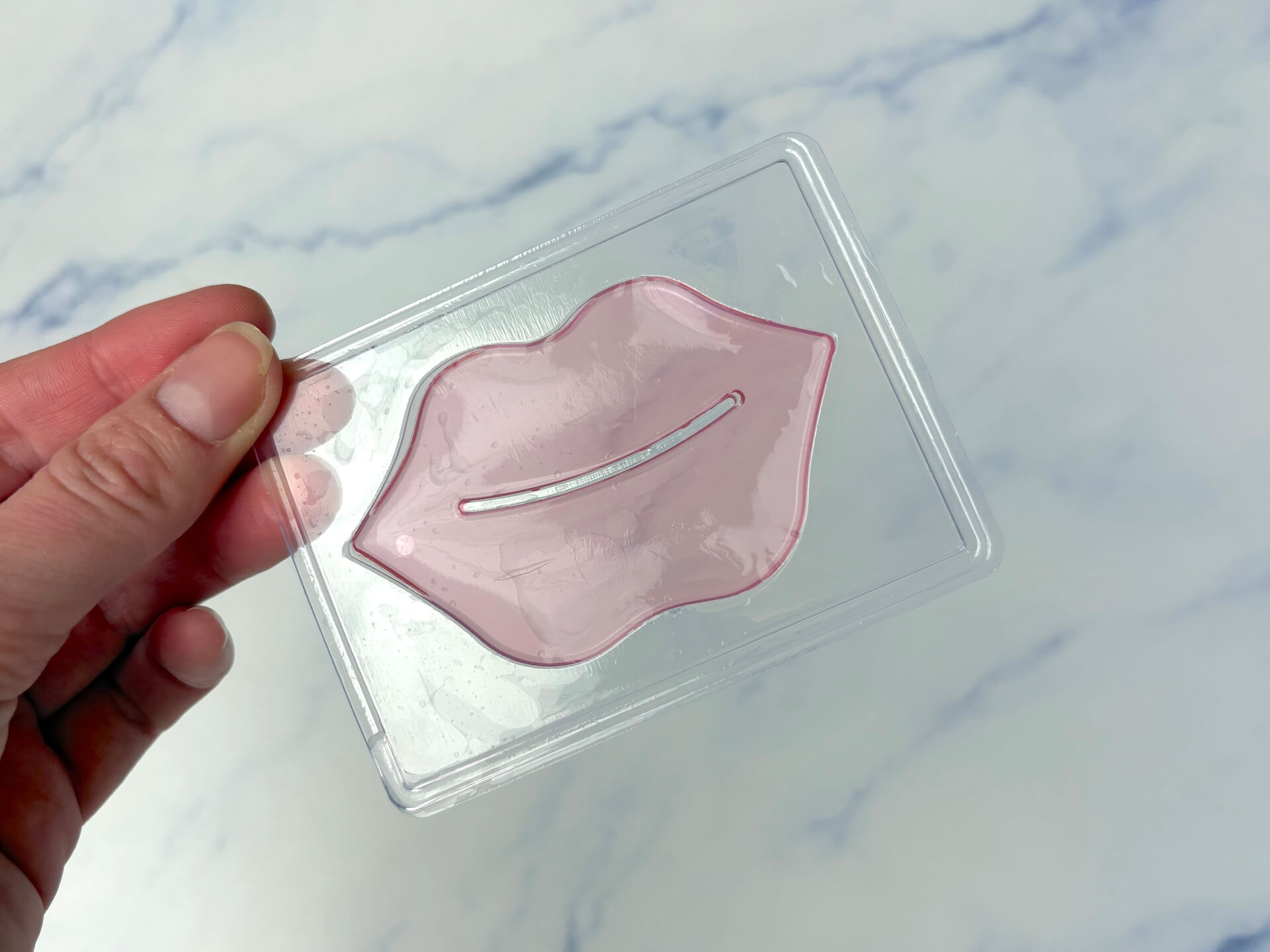 Australian Bodycare B12 Lip Mask taget ud