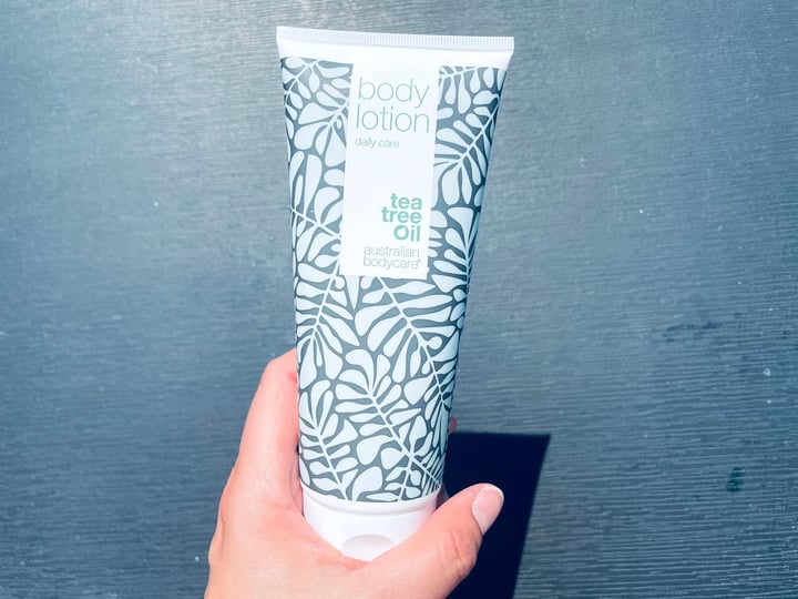 Australian Bodycare Body Lotion i hånd