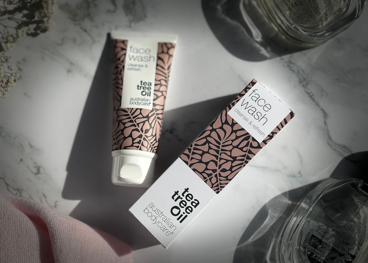 Australian Bodycare Face Cream på bord