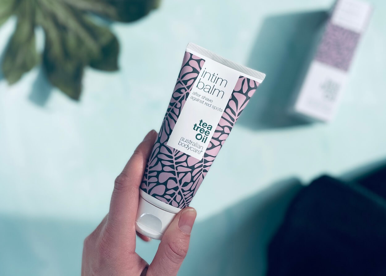 Australian Bodycare Intim Balm i hånd