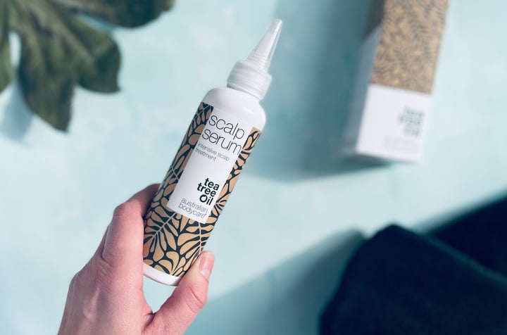 Australian Bodycare Scalp Serum i hånd