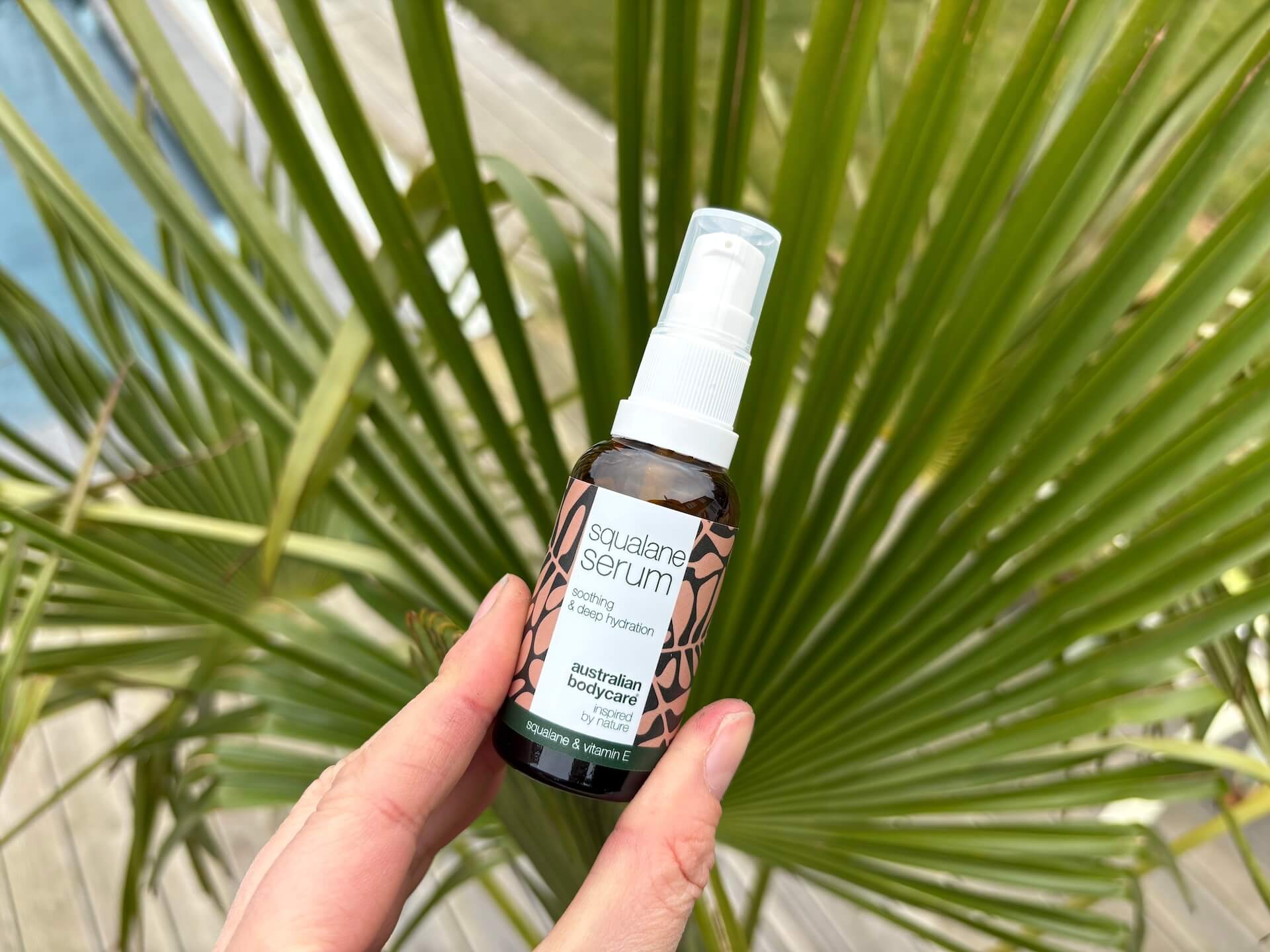 Australian Bodycare Squalane Serum i hånd