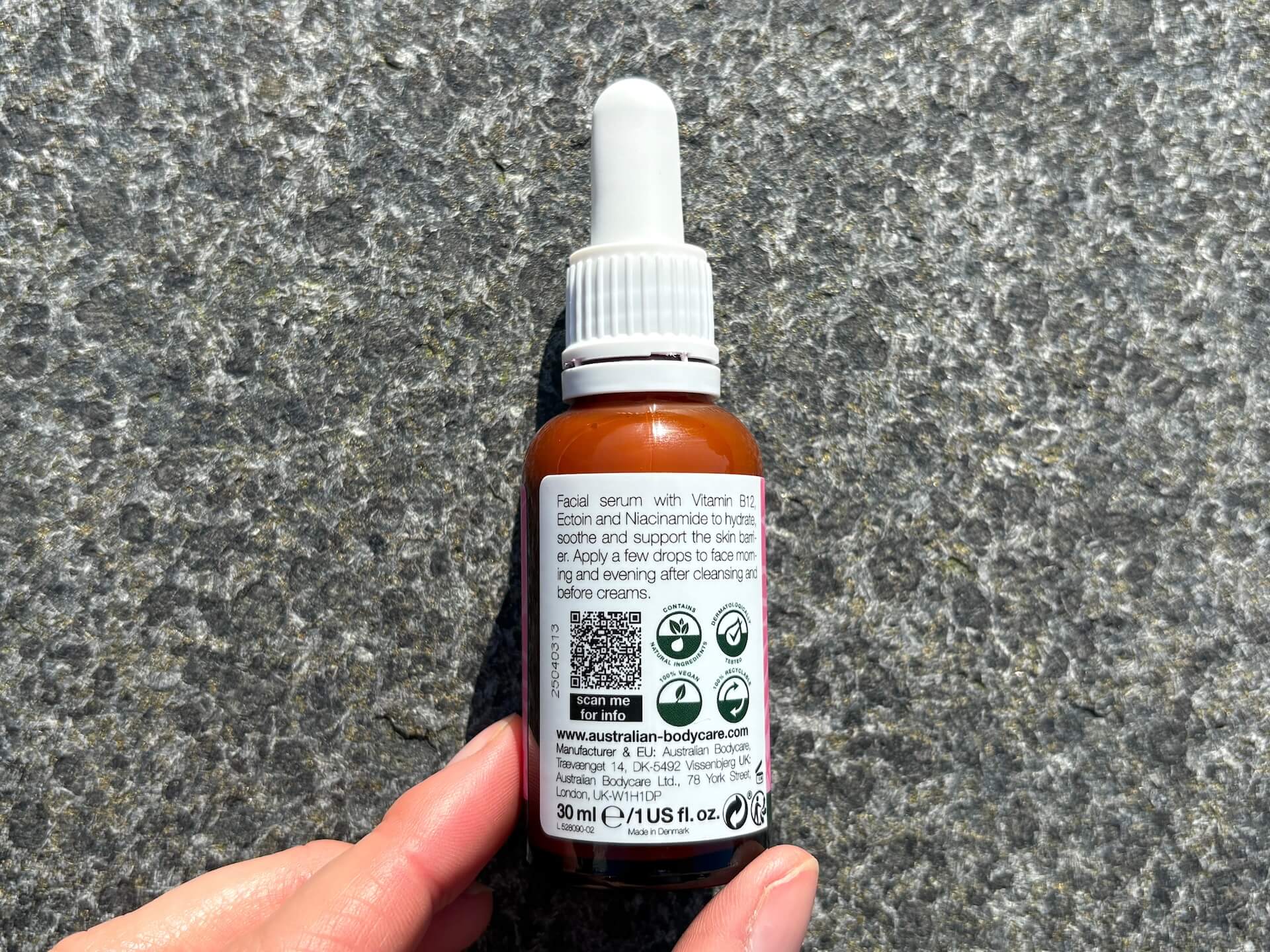 Bagside af Australian Bodycare B12 Pink Serum