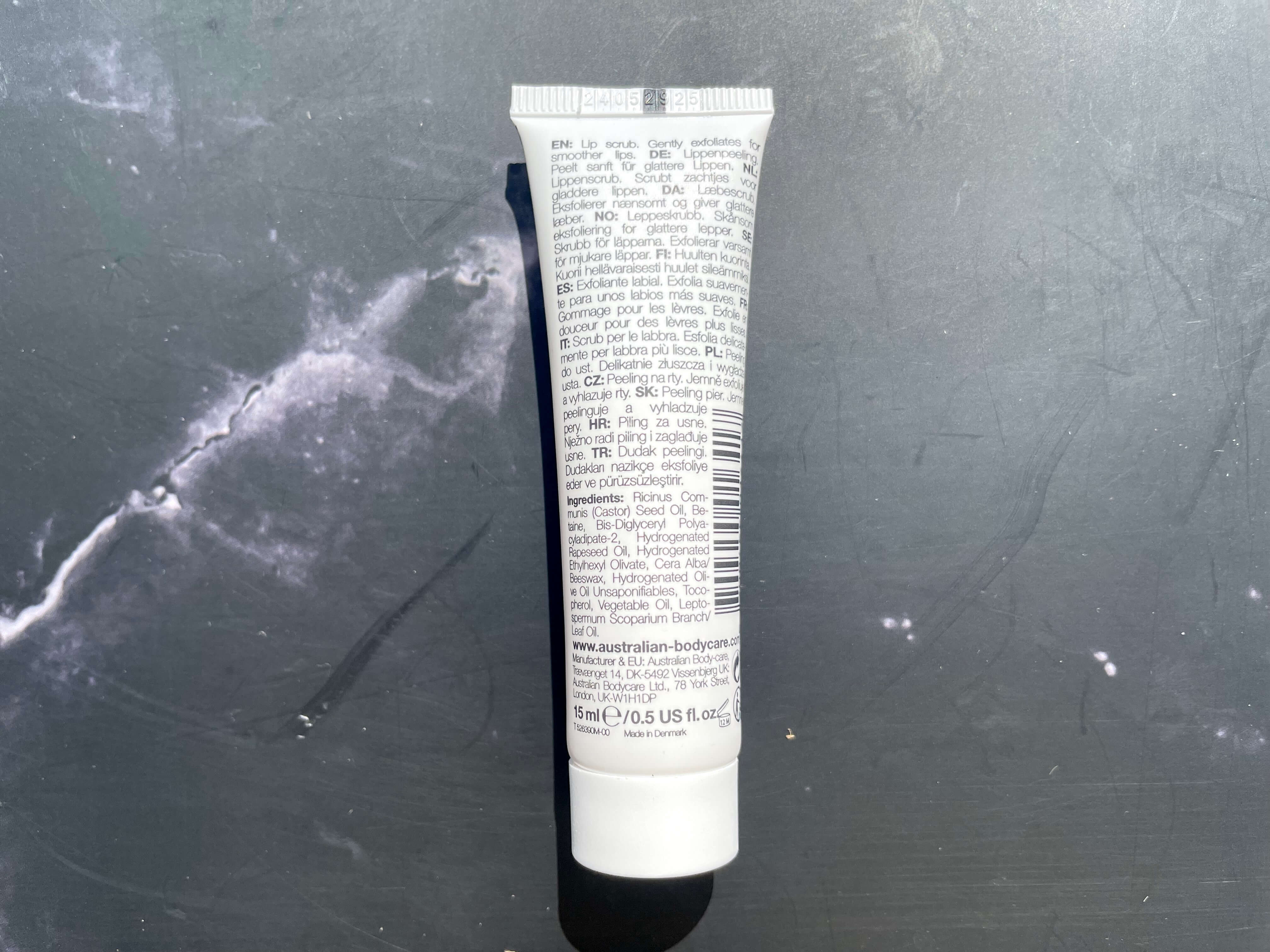 Bagside af Australian Bodycare Lip Scrup