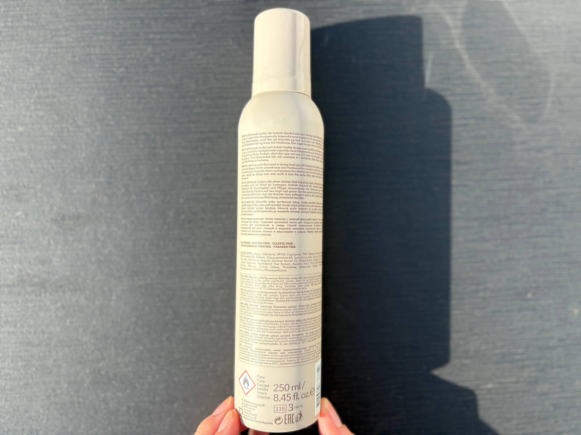 Bagside af IdHAIR Curly Xclusive Strong Definition Mousse
