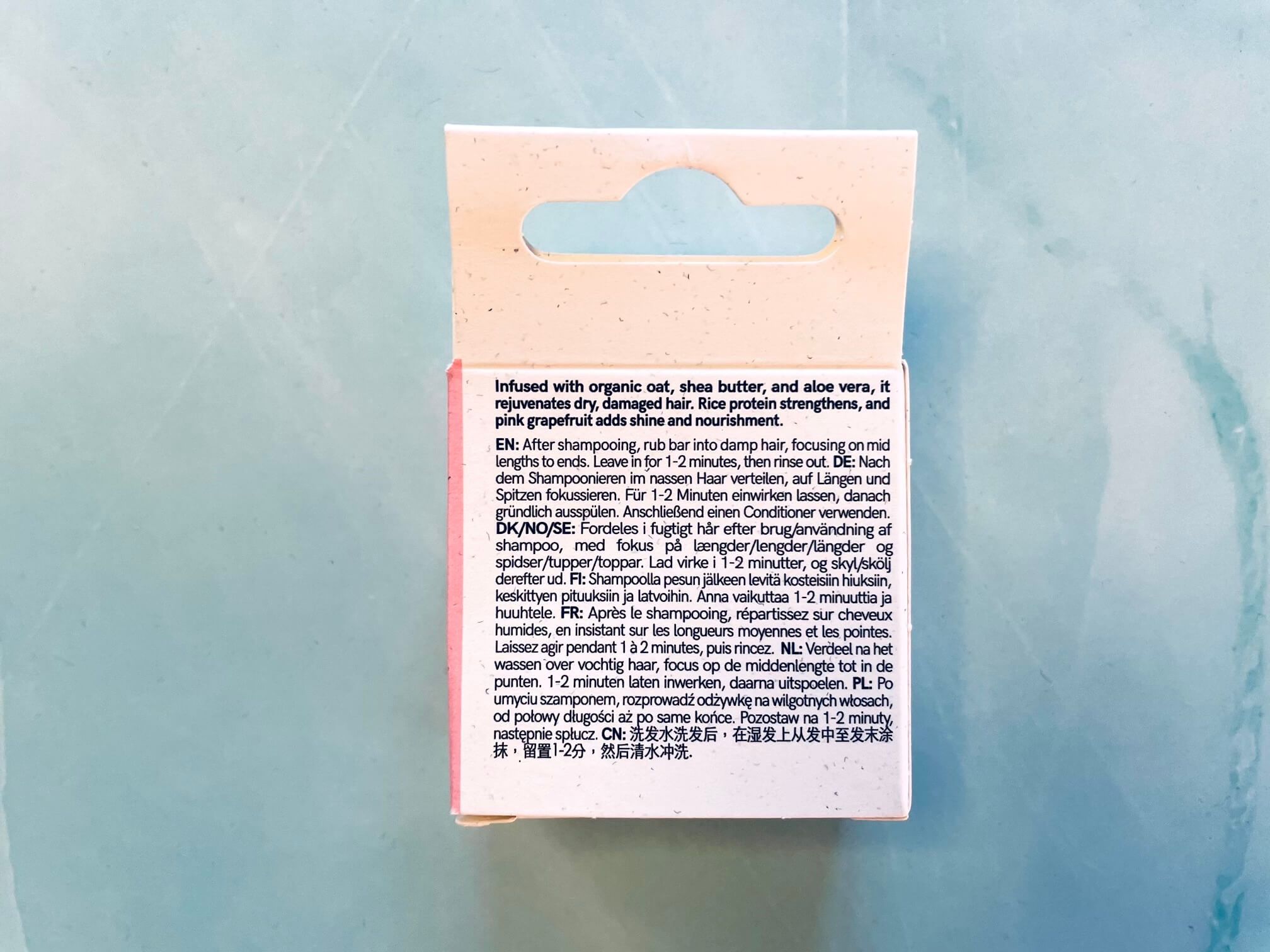 Bagside af kasse med Hairlust Strengtening Hair Bars conditioner