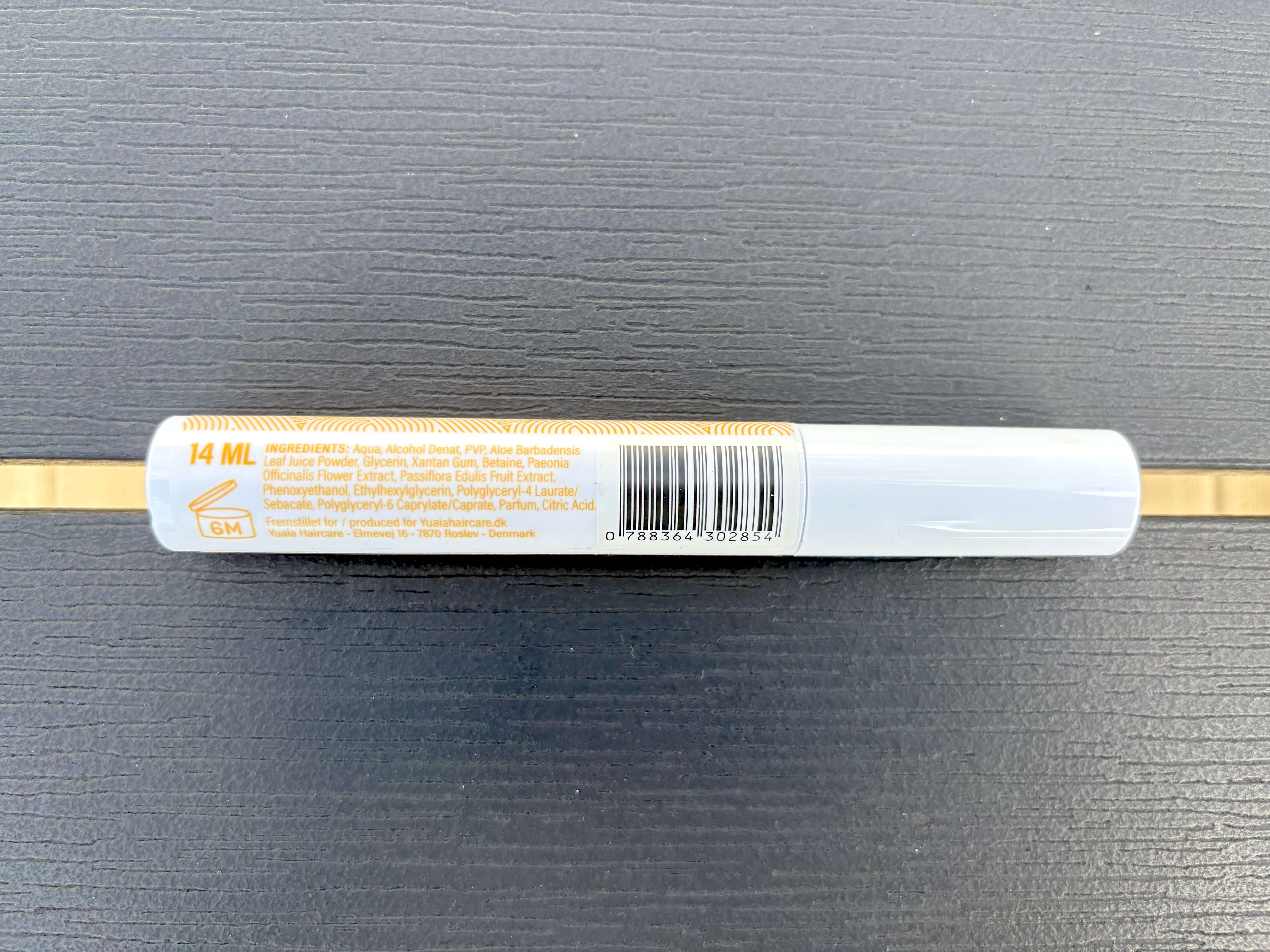 Bagside af Yuaia Haircare Hair and Brow Stick
