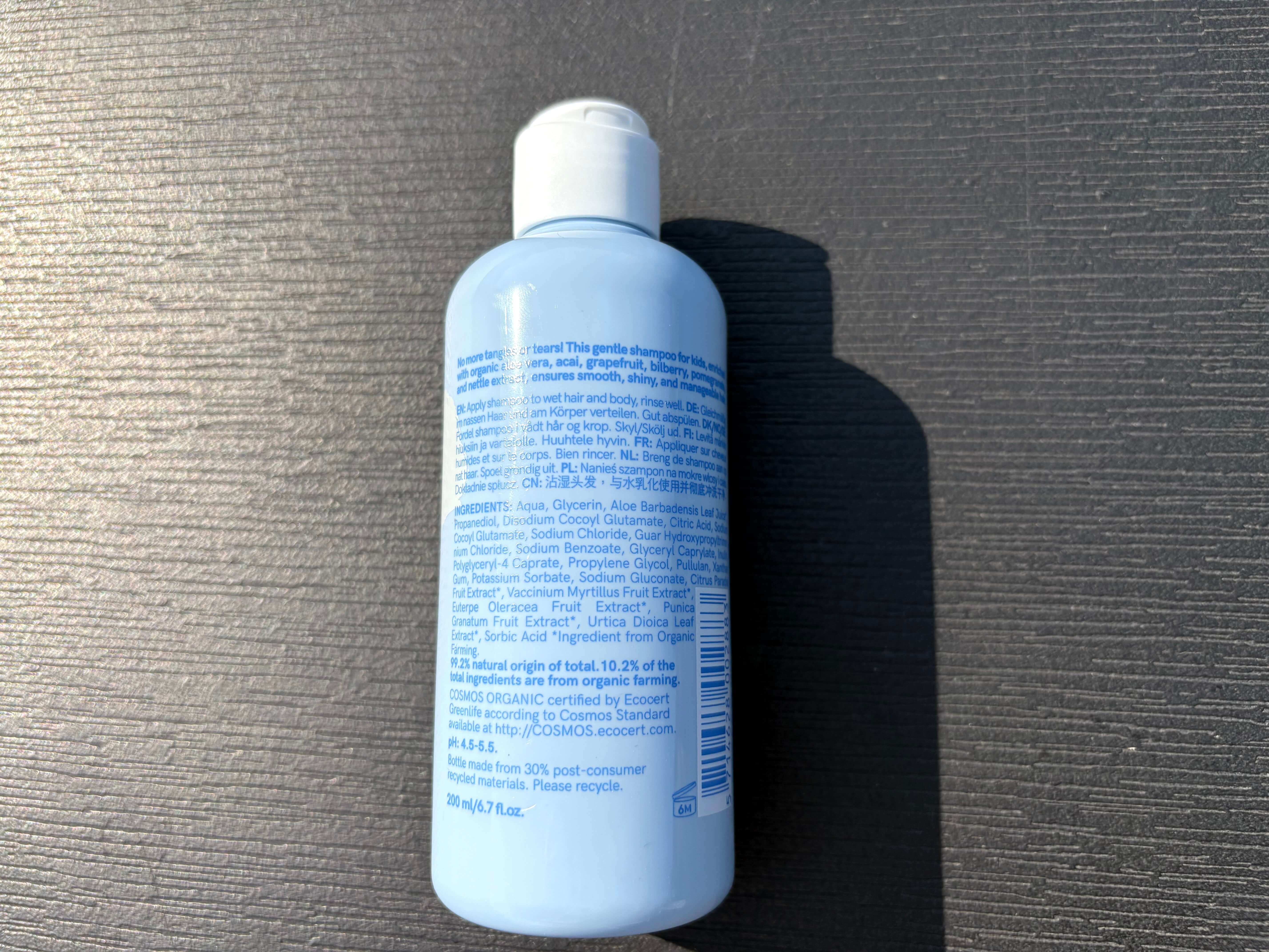 Bagside med ingredienser på Hairlust Tiny Tangles Shampoo & Body Wash