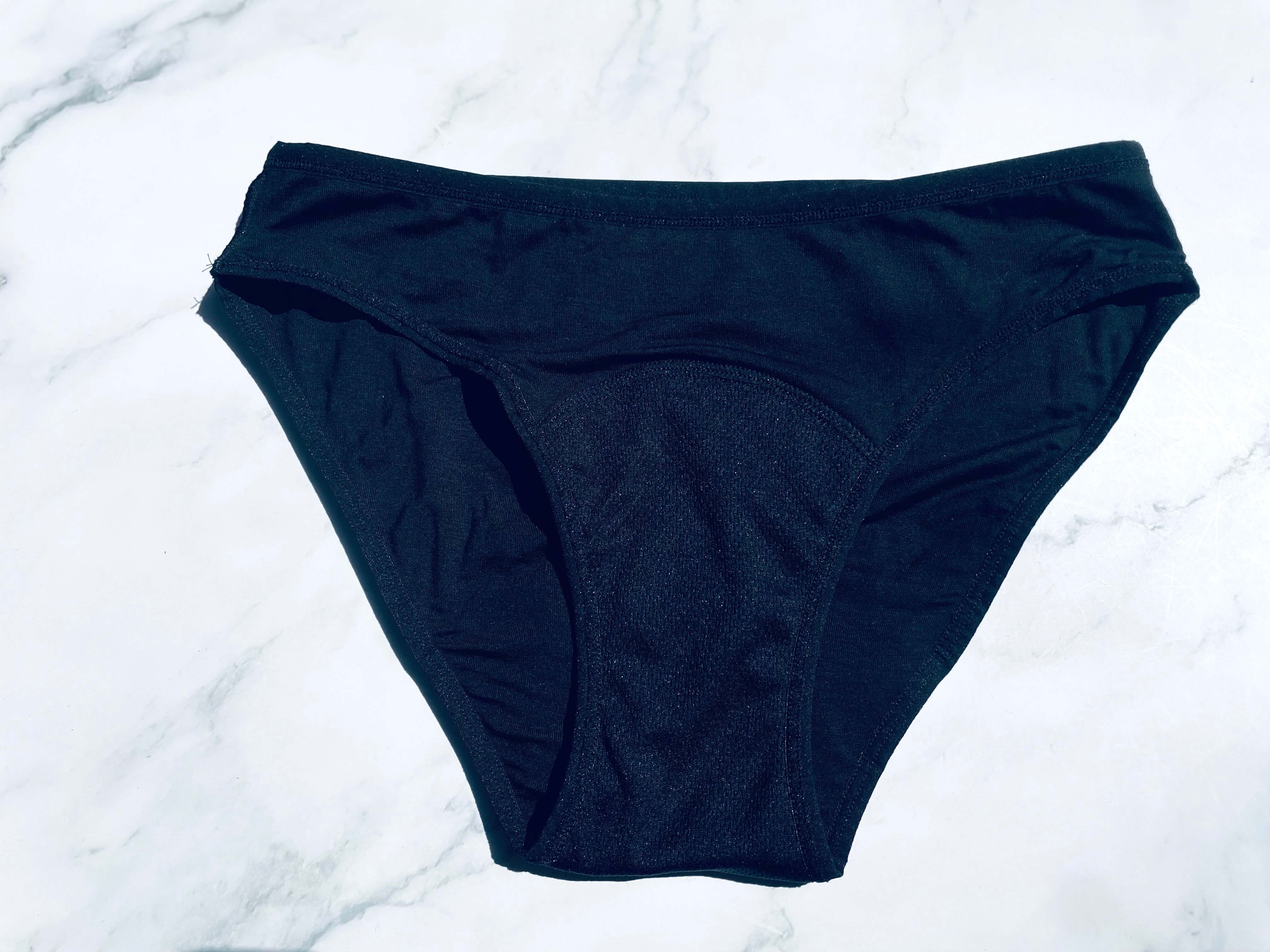 Bikini allmatters trusse på bord