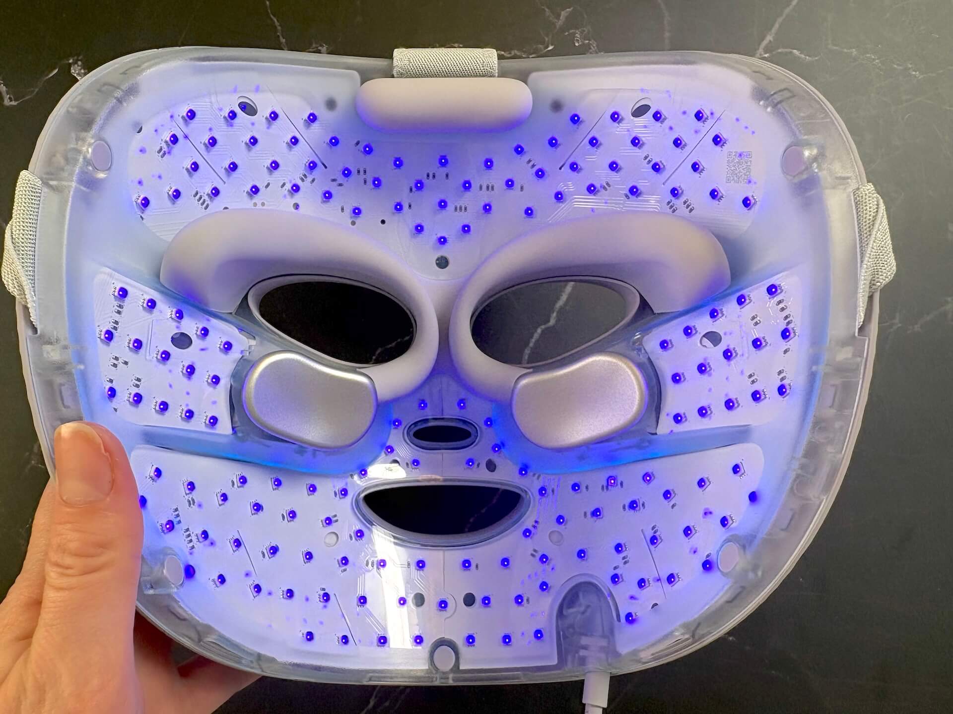 Blå lys i Shark CryoGlow LED Face Mask