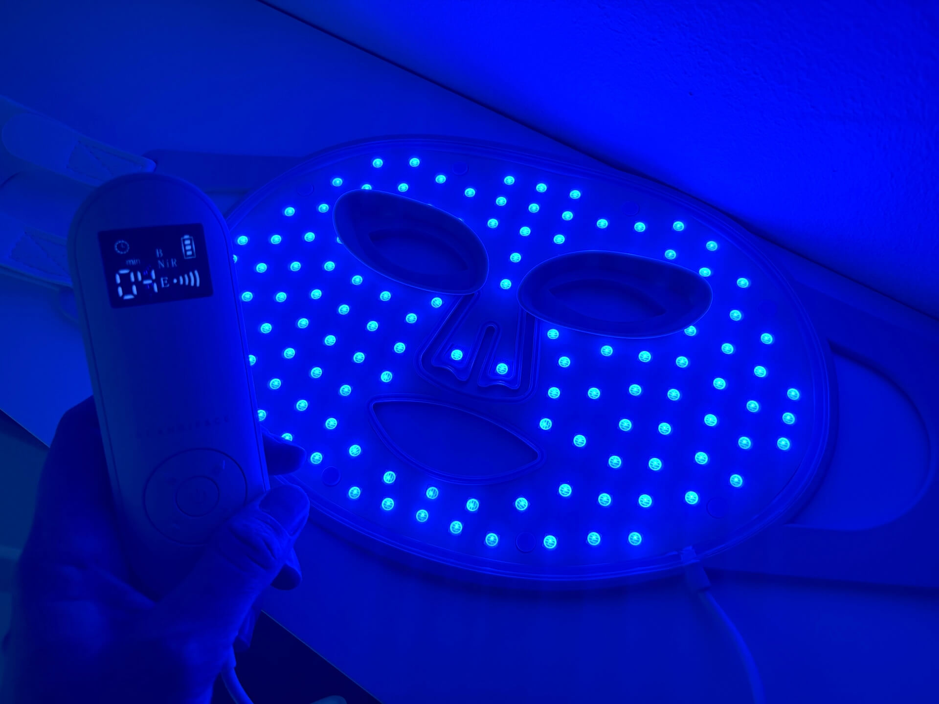 Blåt lys på Scandiface Skinboosting LED mask