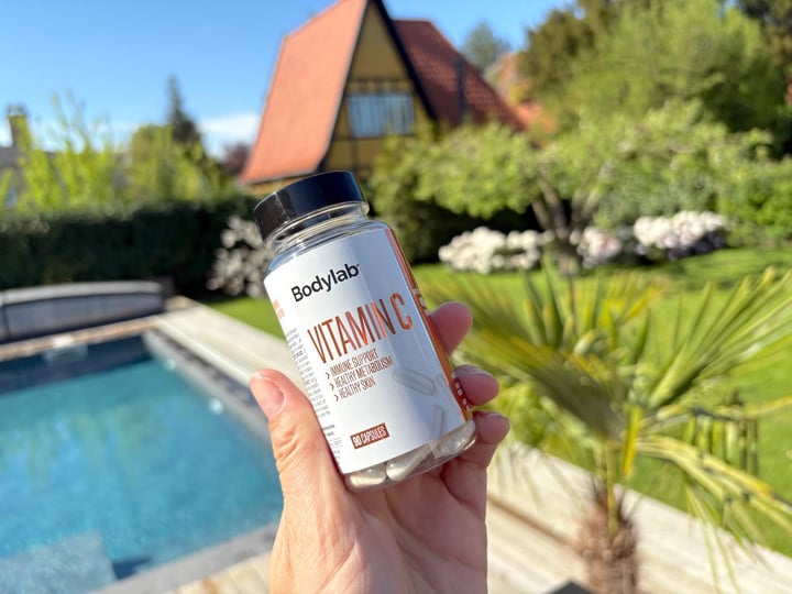 Bodylab Vitamin C i hånd