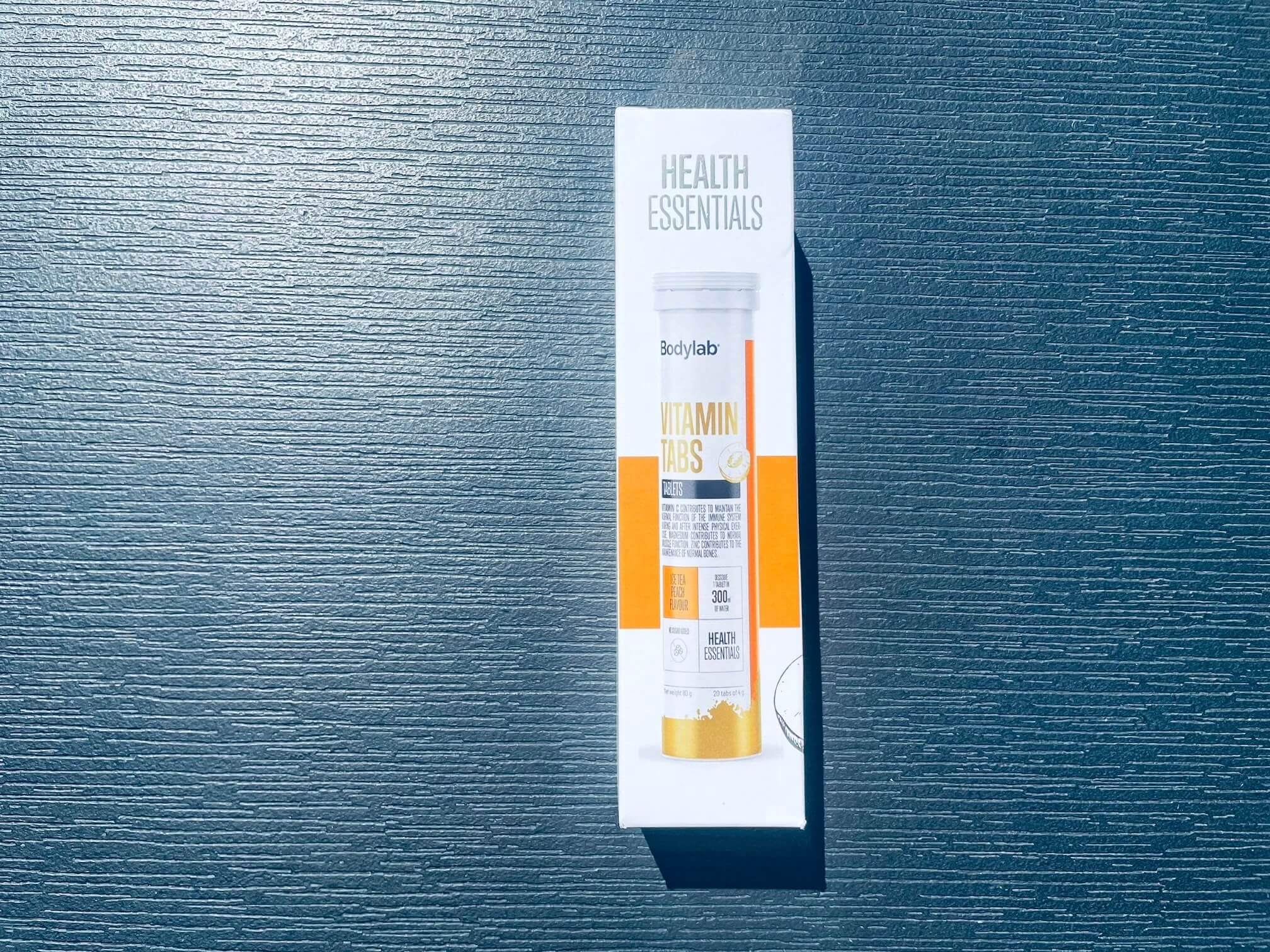 Bodylab Vitamin Tabs på bord