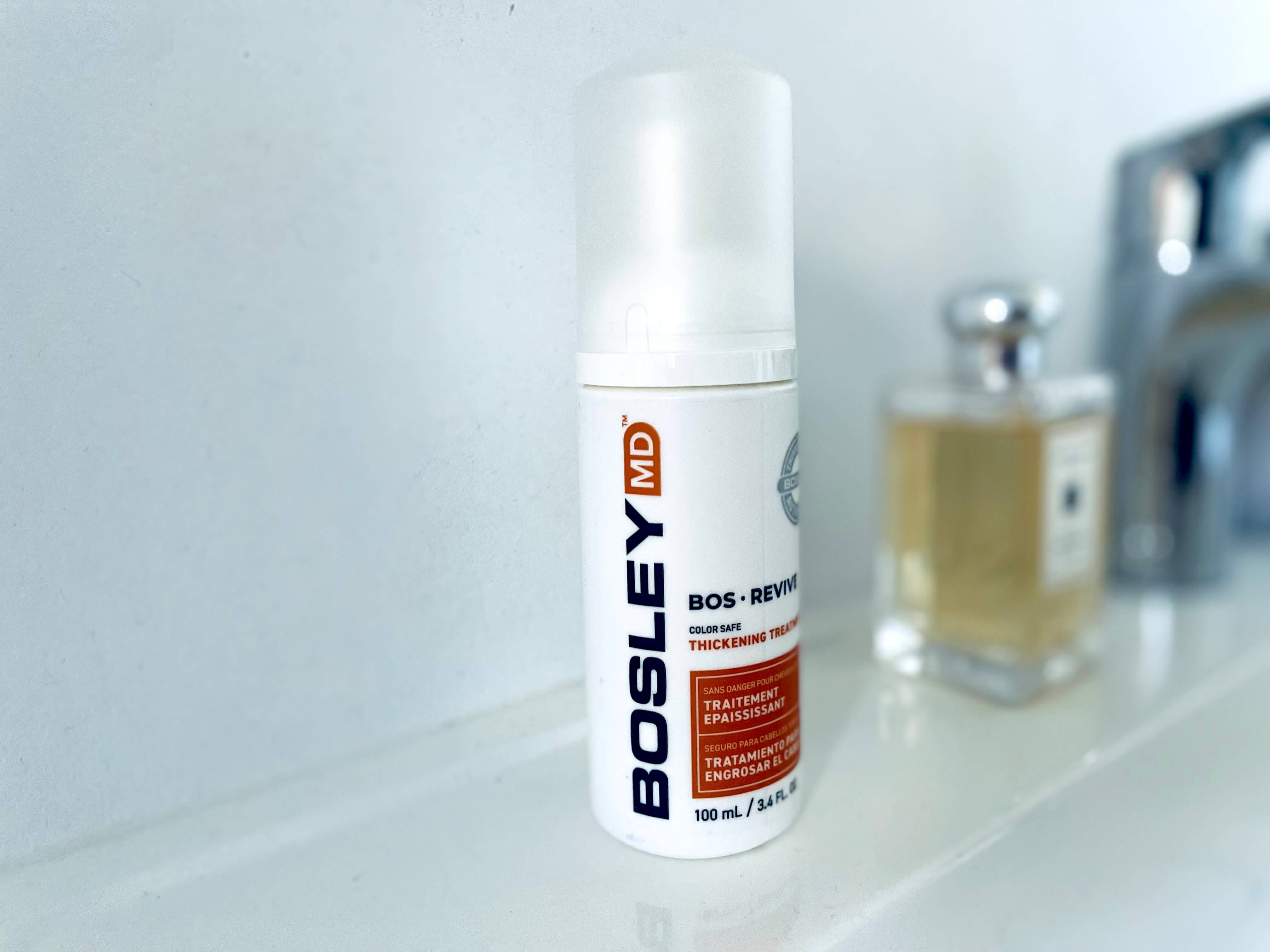BosleyMD BosRevive treatment på badeværelse