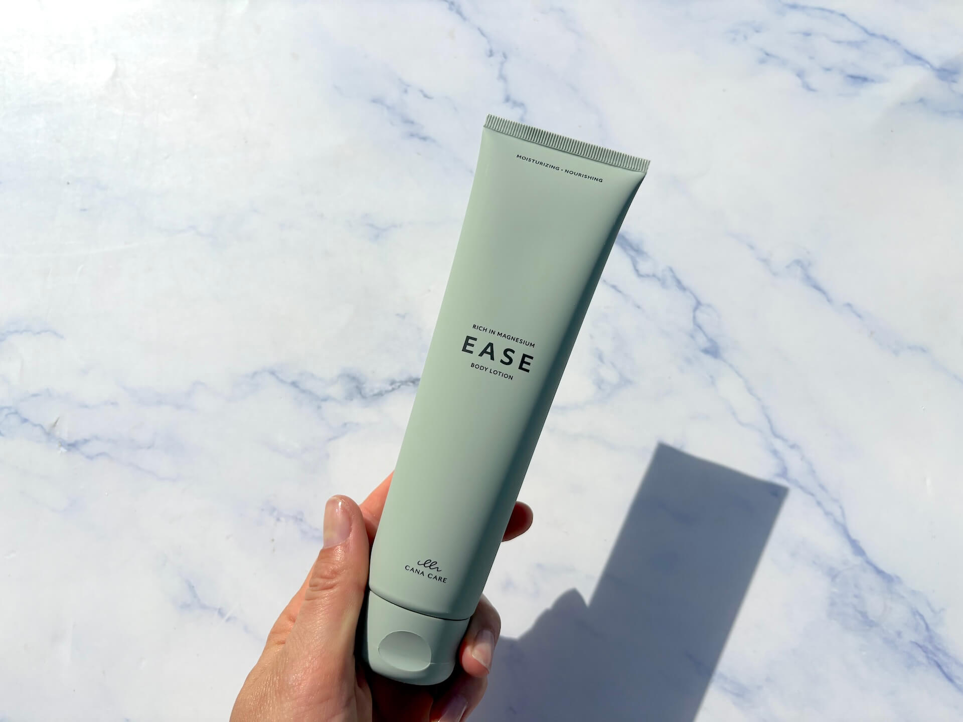 Cana Care EASE i hånd