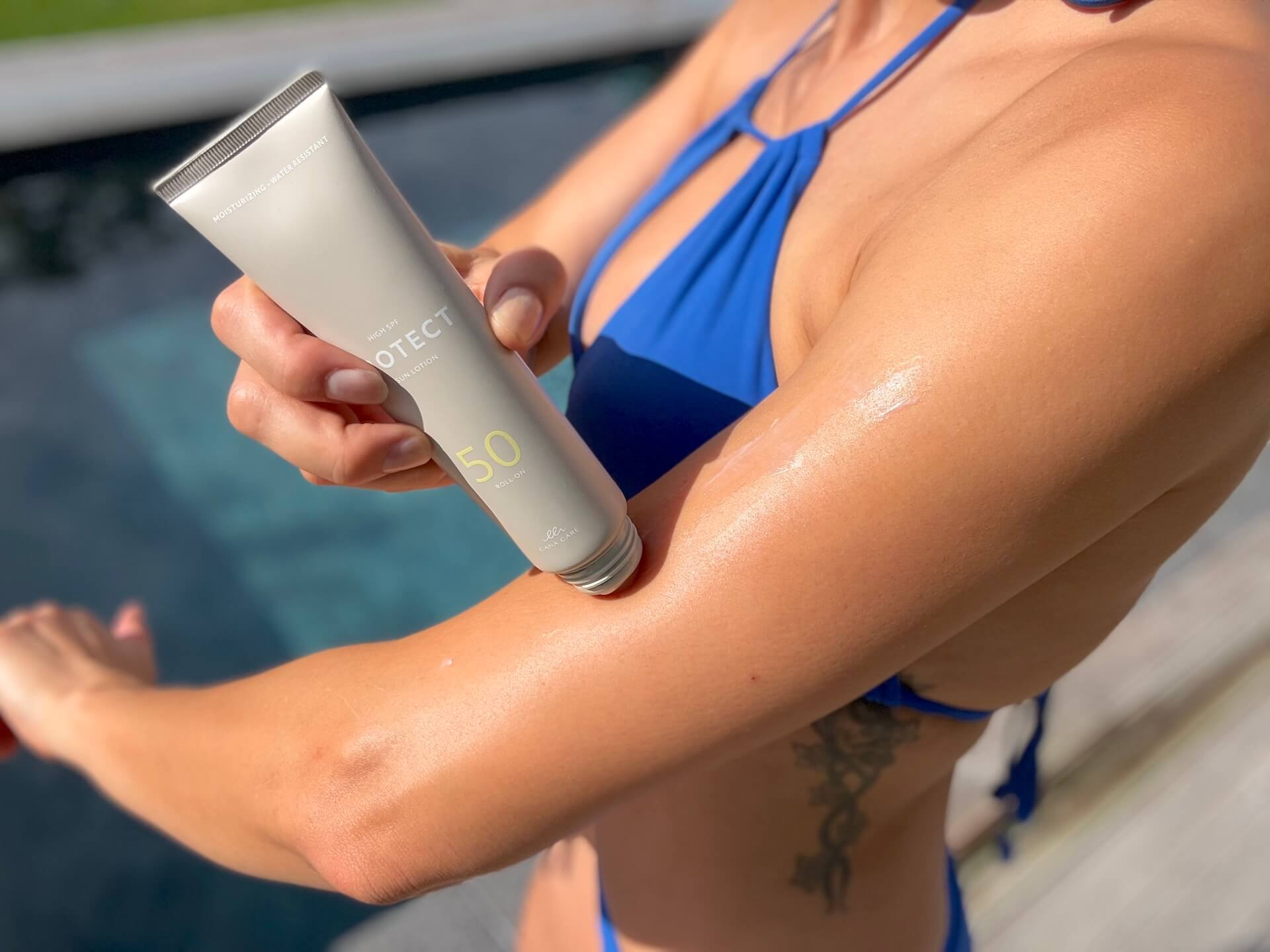 Cana Care PROTECT Sun Lotion SPF 50 roll-on smøres på arm