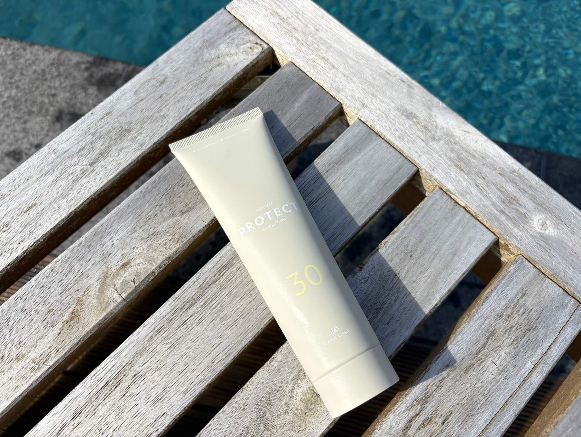 Cana Care PROTECT Sun Lotion SPF30 på solseng