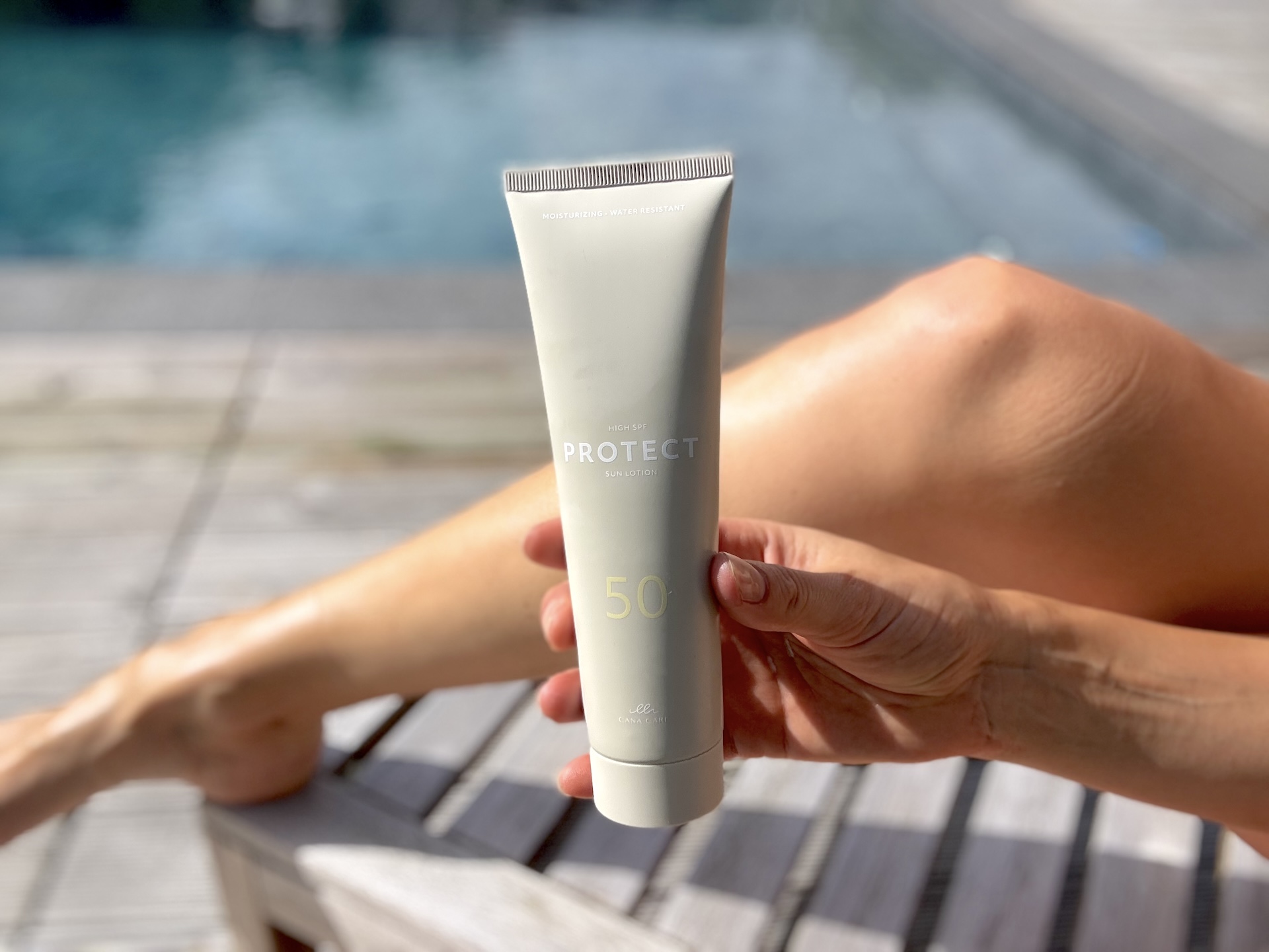 Cana Care PROTECT Sun Lotion SPF50 foran ben i solen