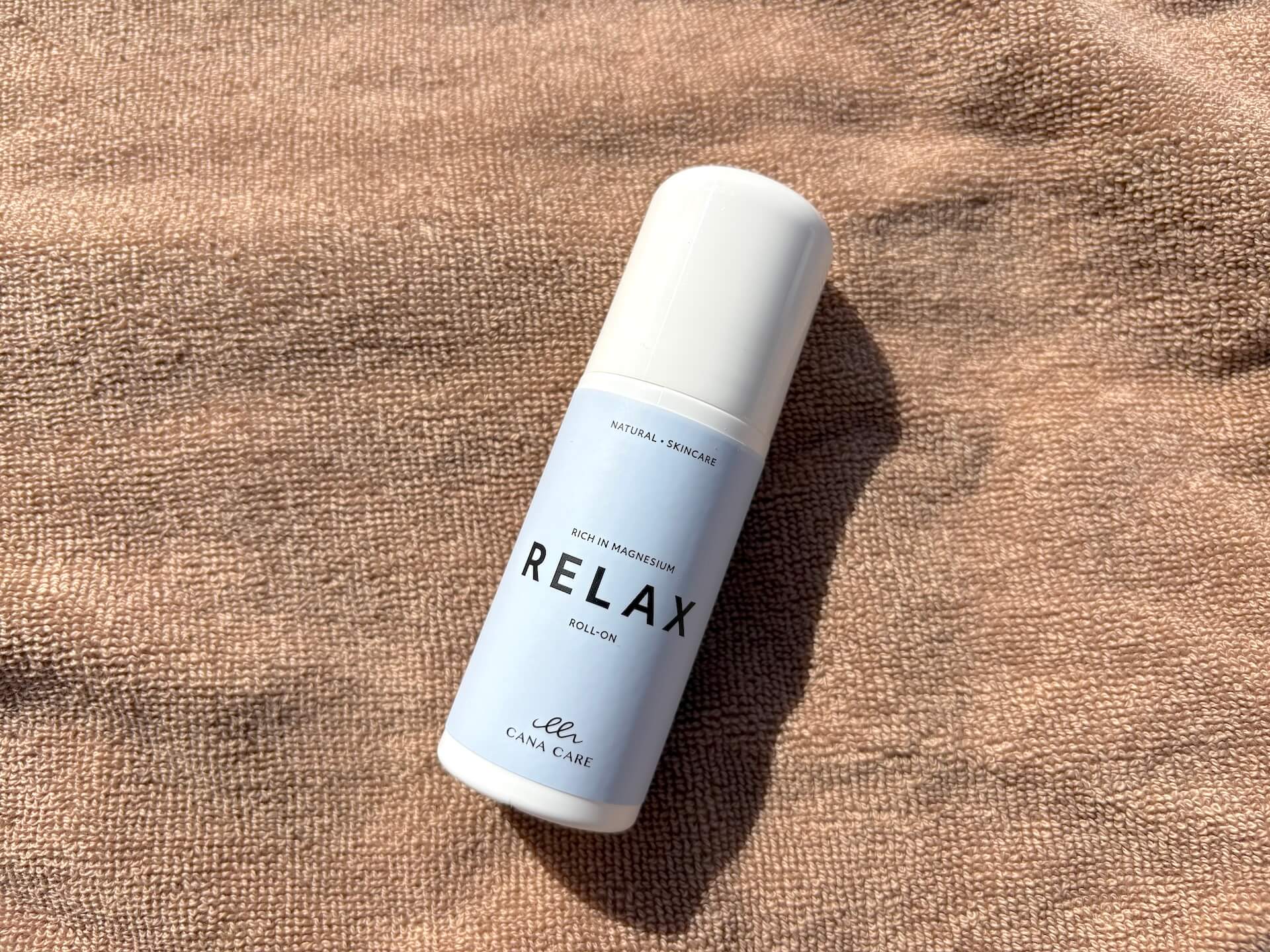 Cana Care RELAX roll-on på badekåbe