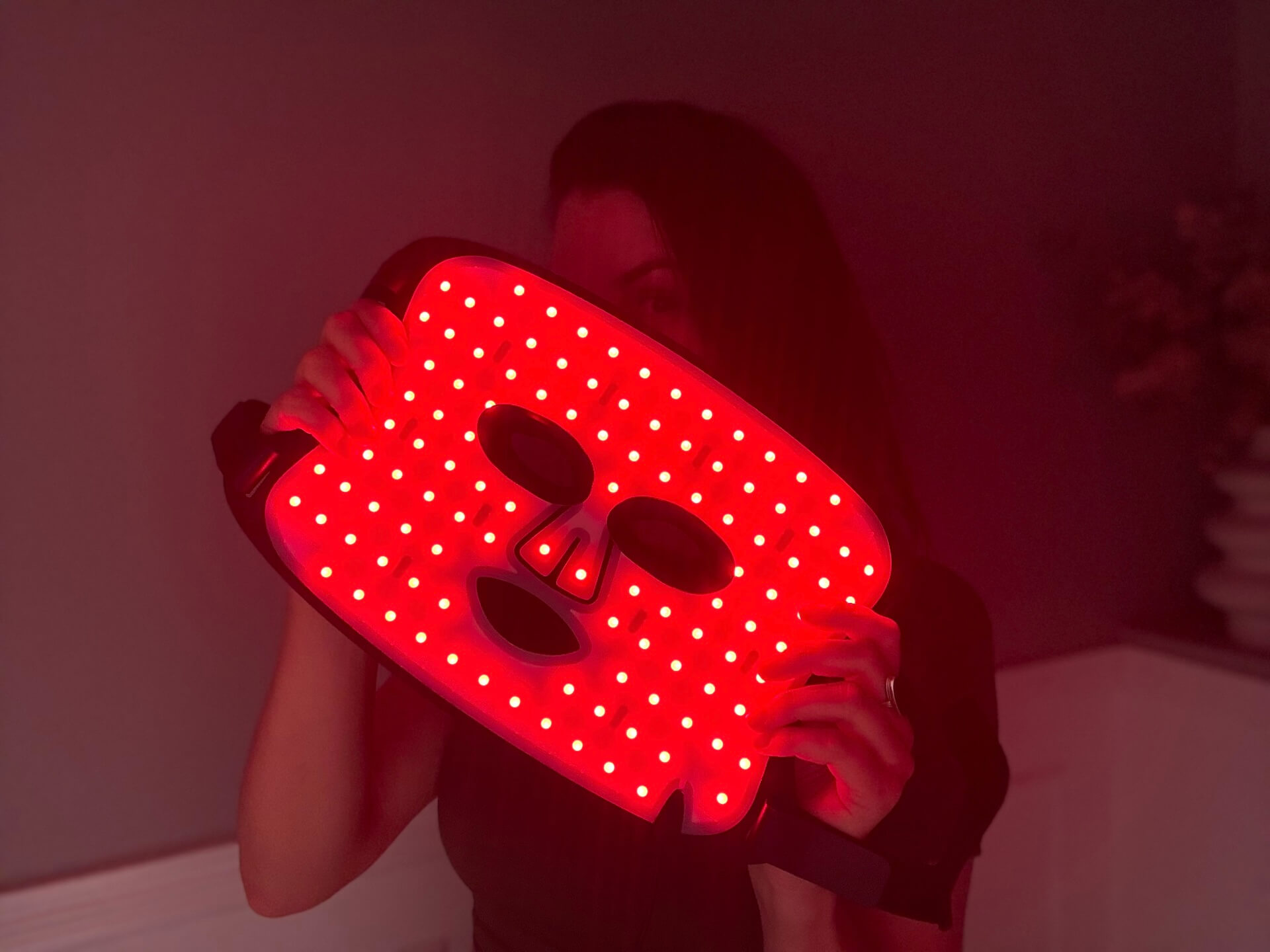 Comforth Light Pro led maske foran kvinde
