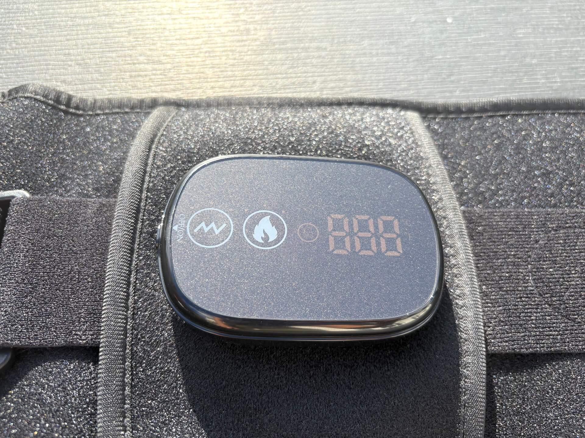 Controller på Buello Massage & Varmebælte Pro
