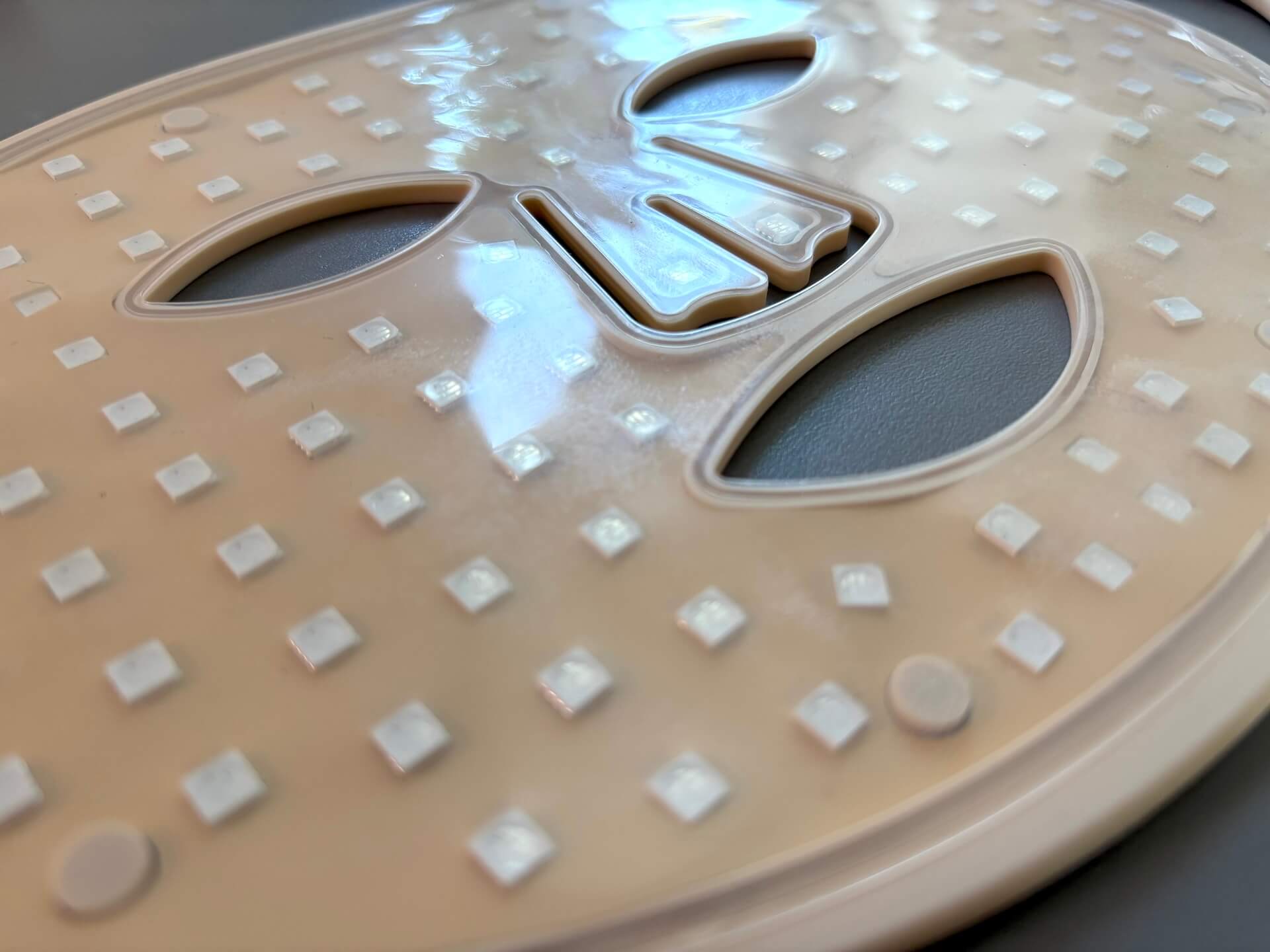 Dioder på Scandiface Skinboosting LED mask tæt på