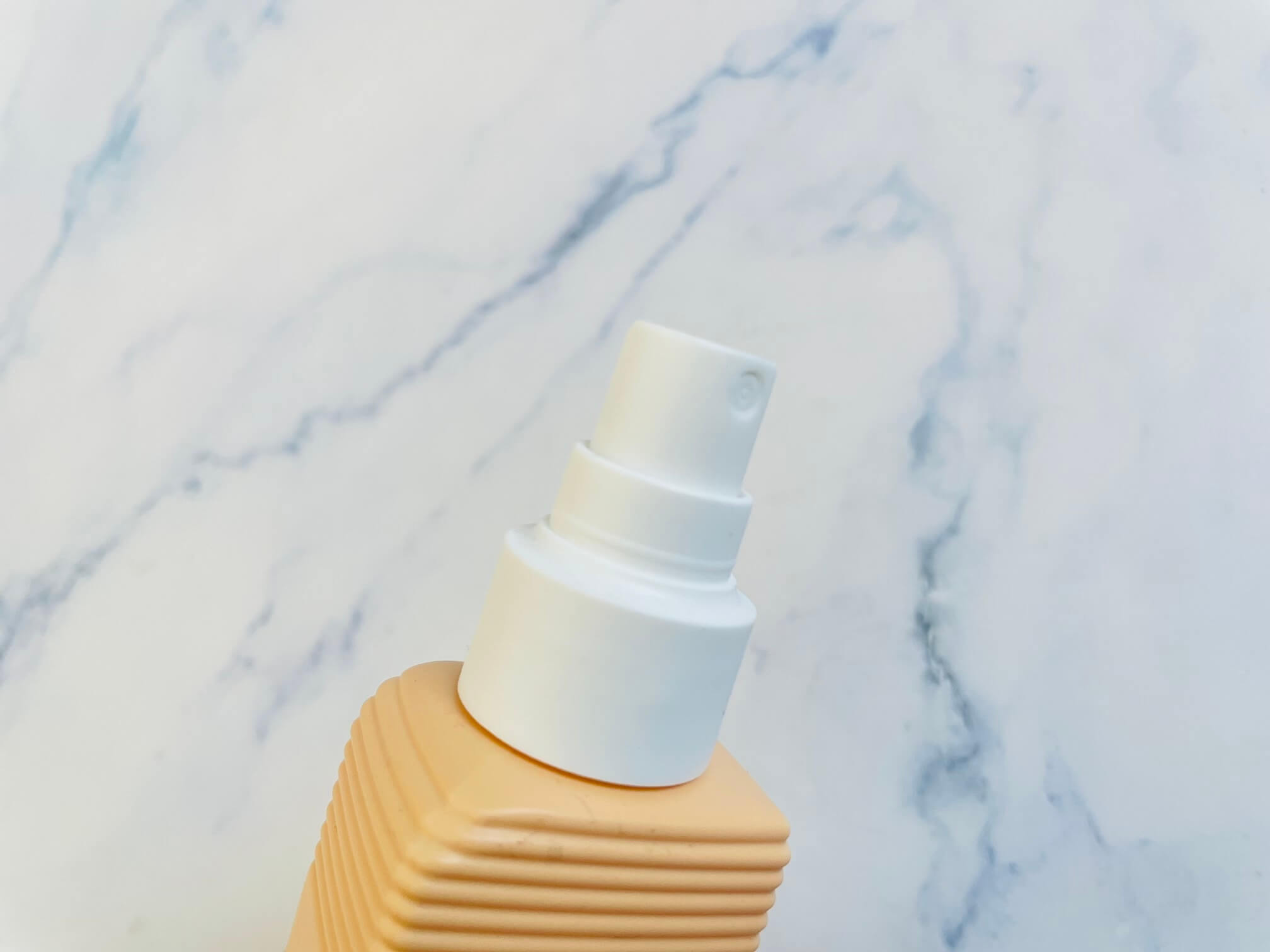 Dyse på Curl Crush leave in conditioner fra Hairlust
