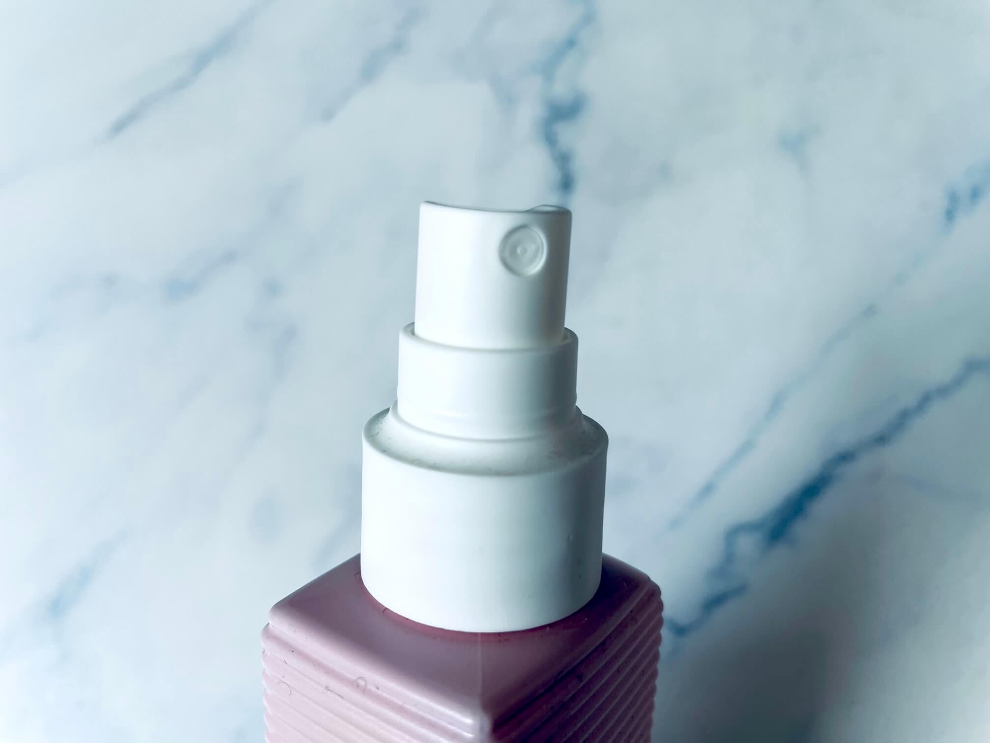 Dyse på Hairlust Split Fix leave-in-conditioner