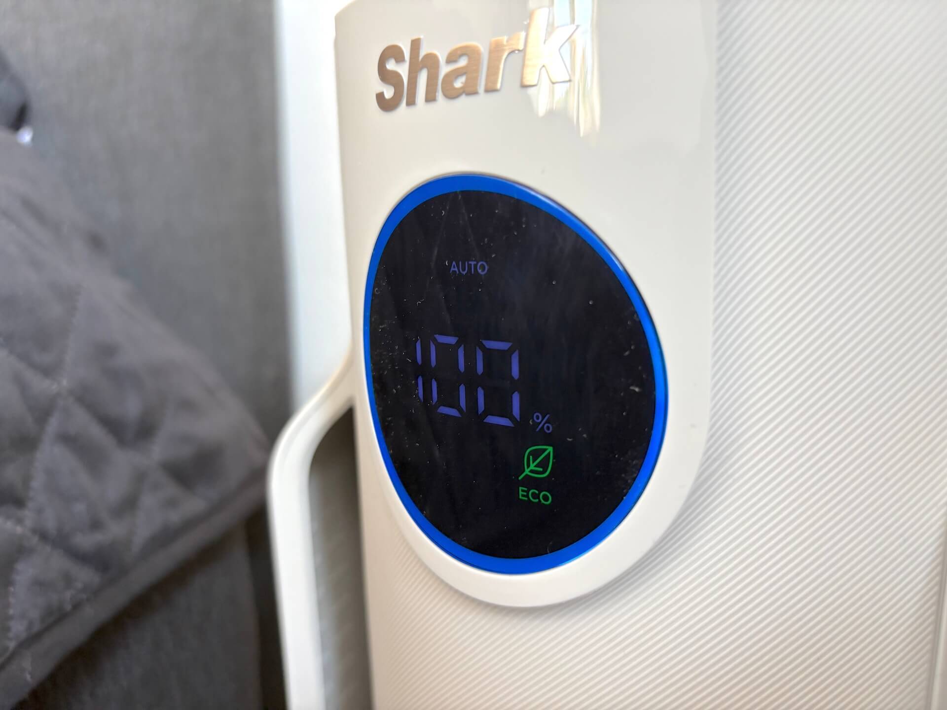 ECO funktion aktiveret på Shark NeverChange Air Purifier