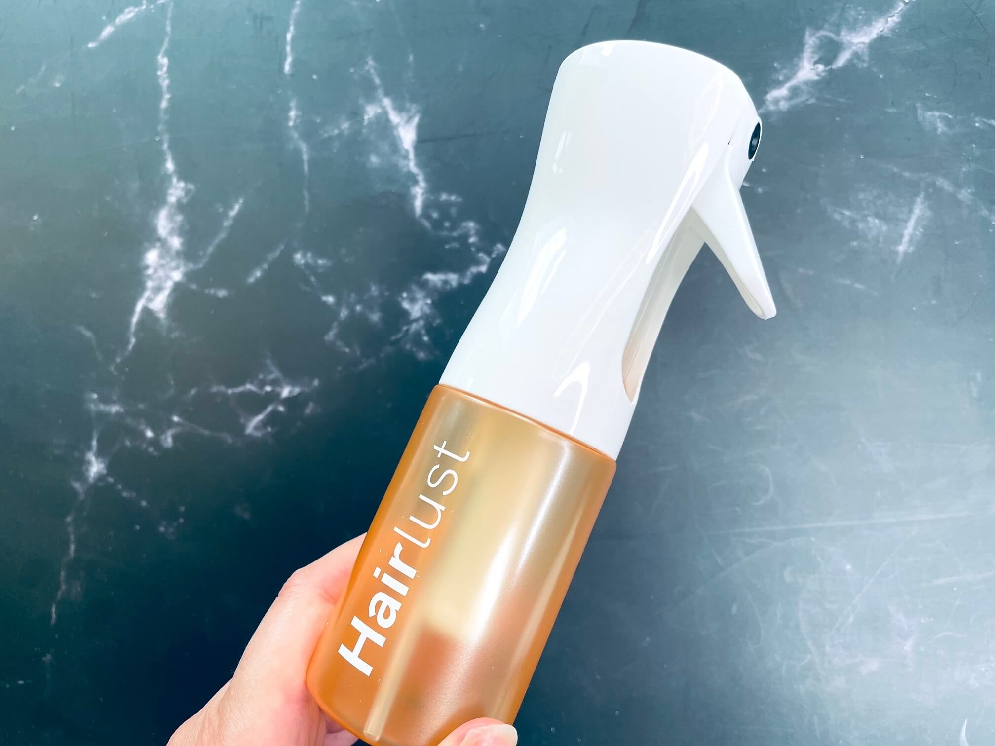 fine mist spray bottle i hånd