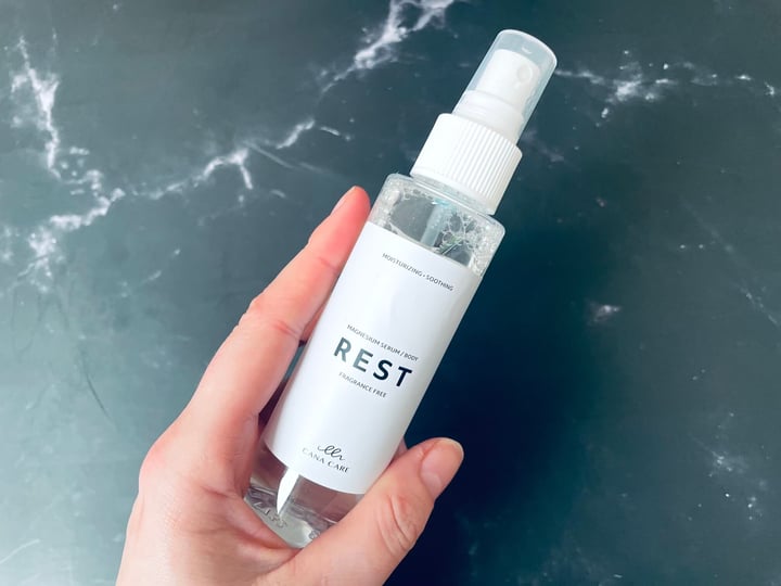 Hånd med REST fra Cana Care