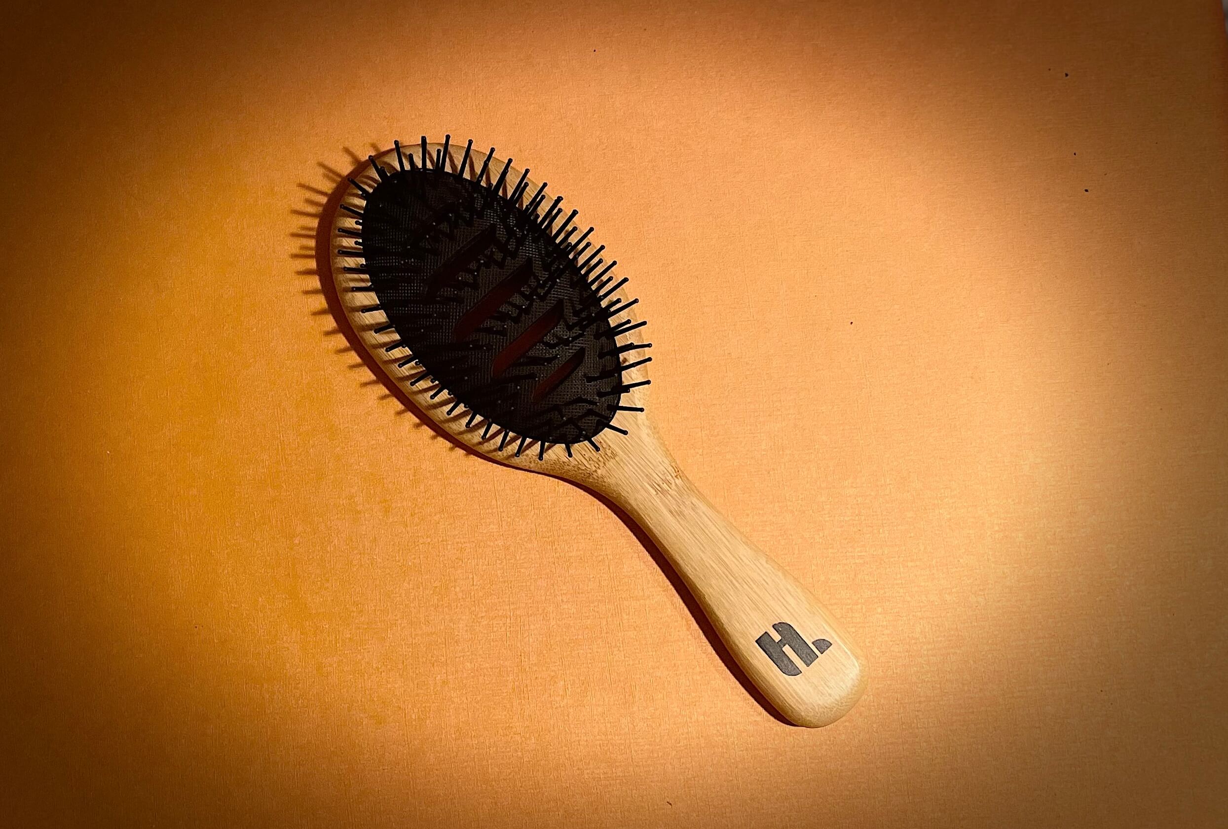 Hairlust Bamboo Vented Brush orange baggrund