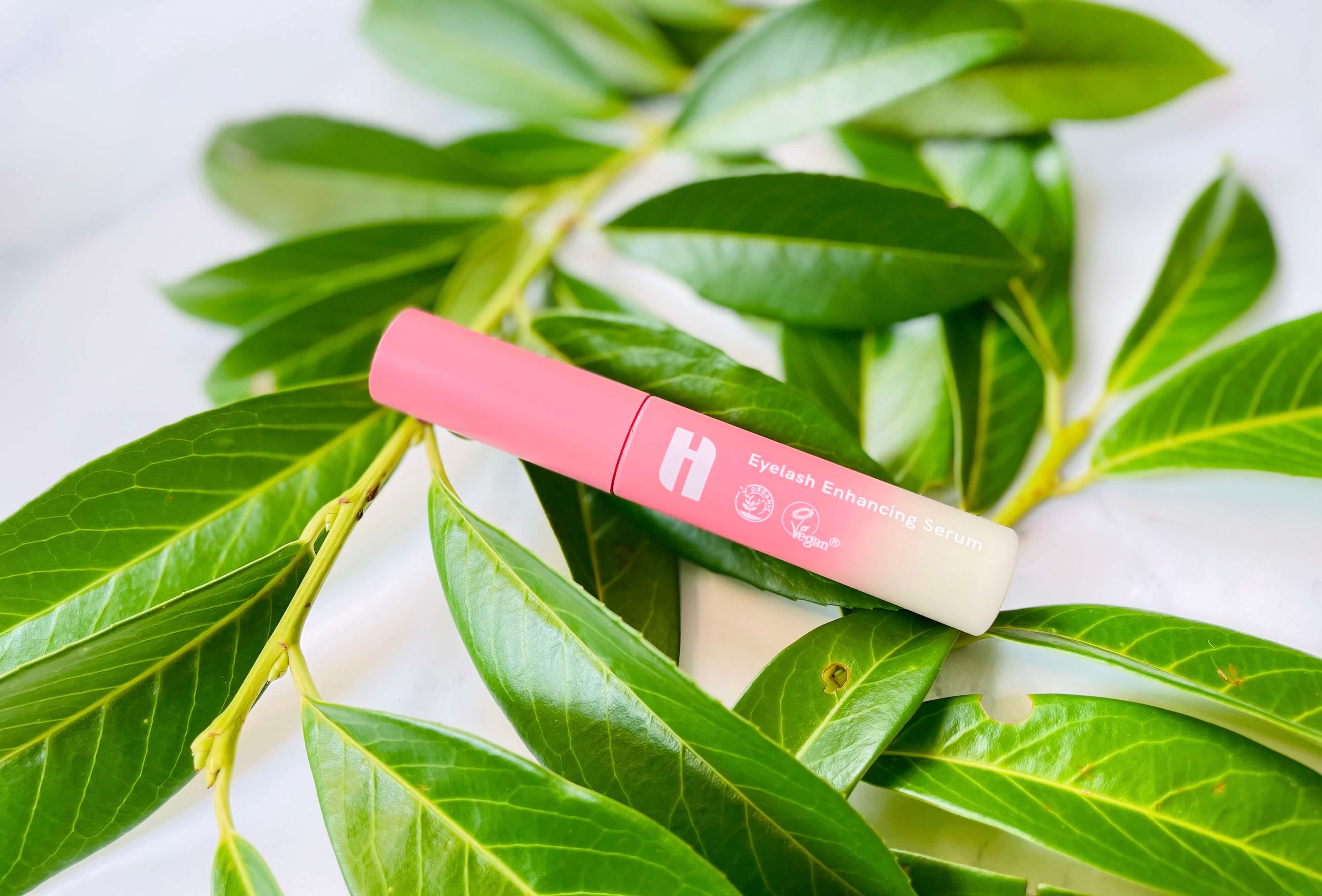 Hairlust Eyelash Enhancing Serum på blade