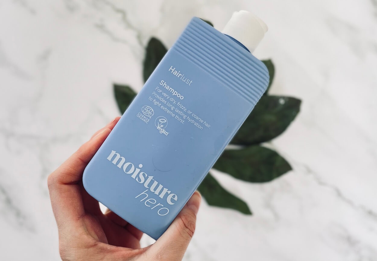 Hairlust Moisture Hero shampoo i hånd