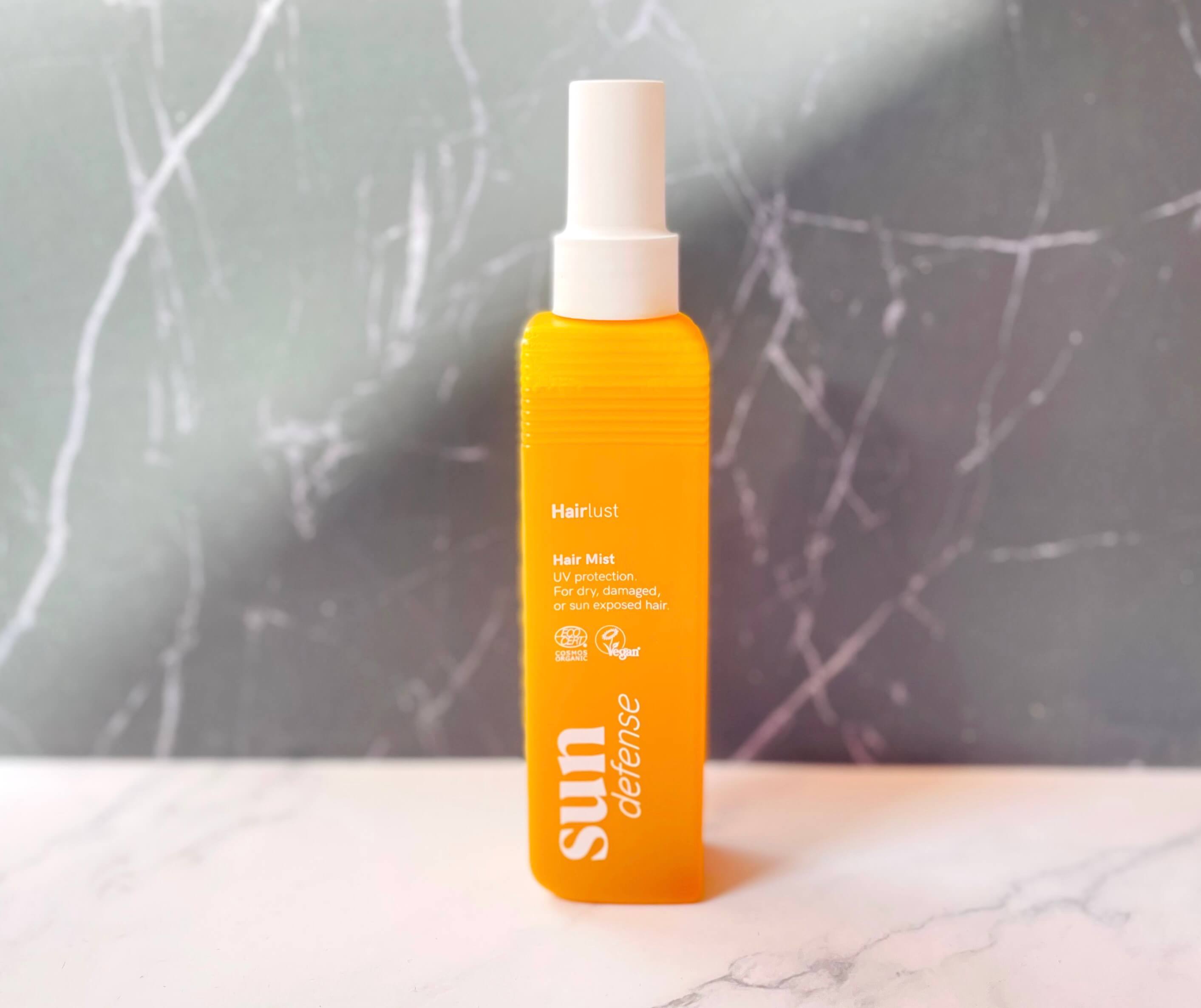  Hairlust Sun Defense Hair Mist solspray til hår & hovedbund på badeværelse
