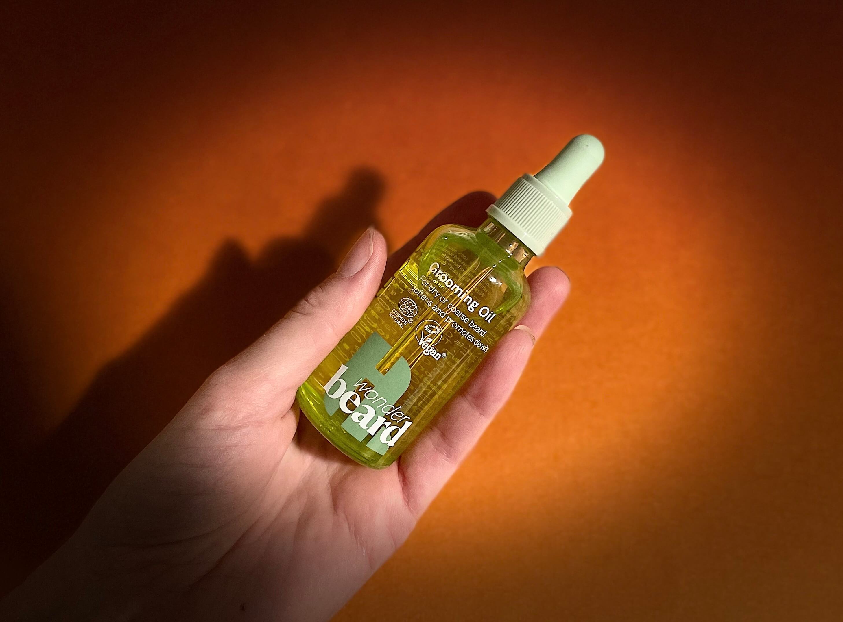 Hairlust Wonder Beard Grooming Oil orange baggrund