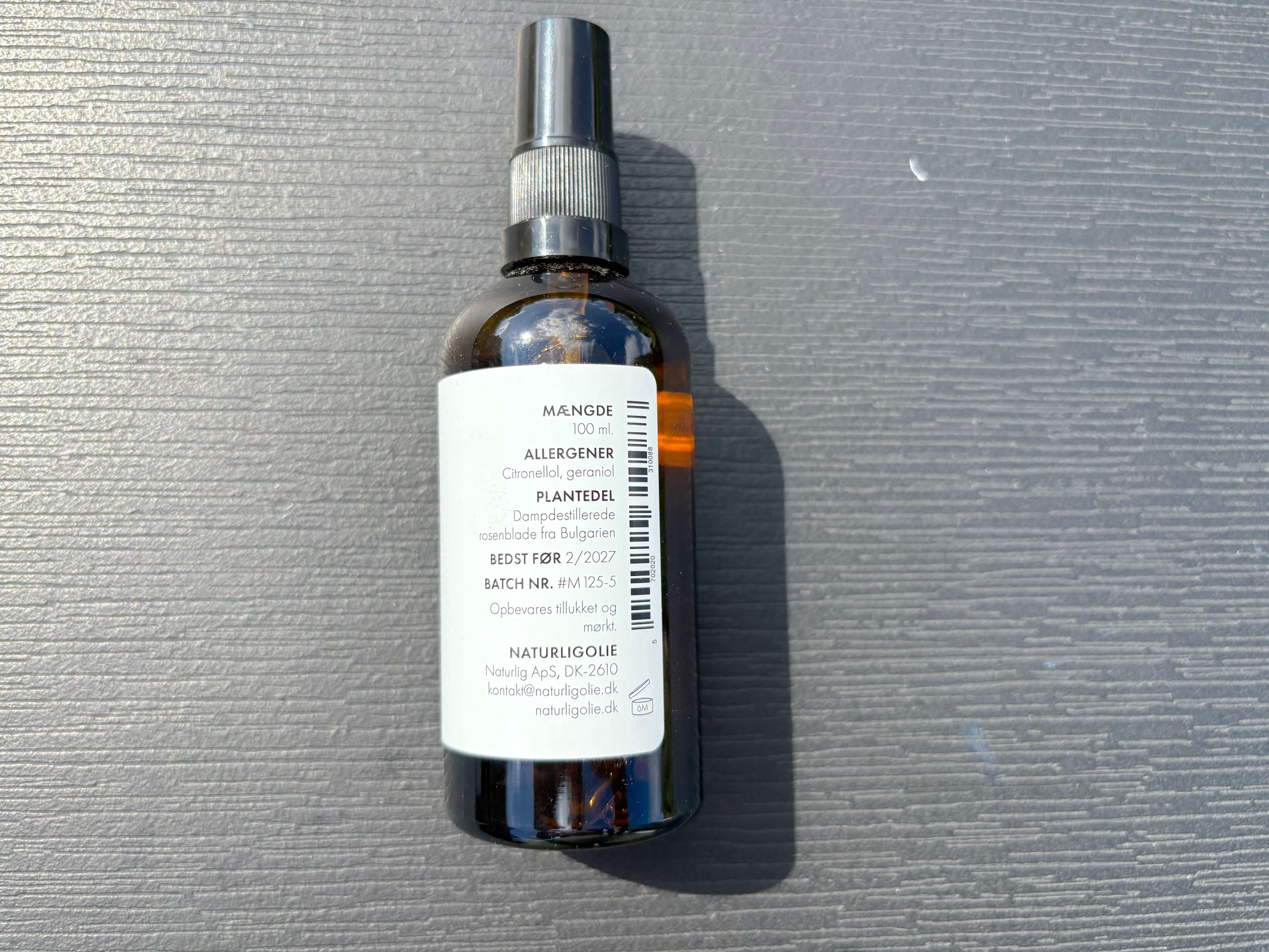 Holdbarhed og ingredienser på Naturligolie Rosenvand