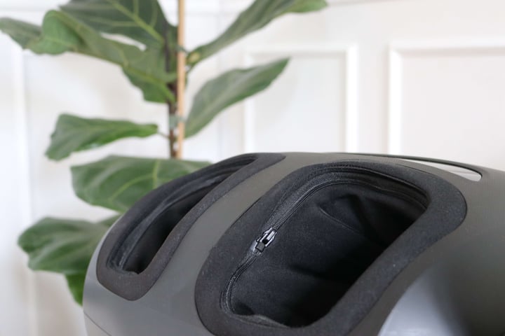 Huller til fødderne på Flowlife Flowfeet fodmassage maskine