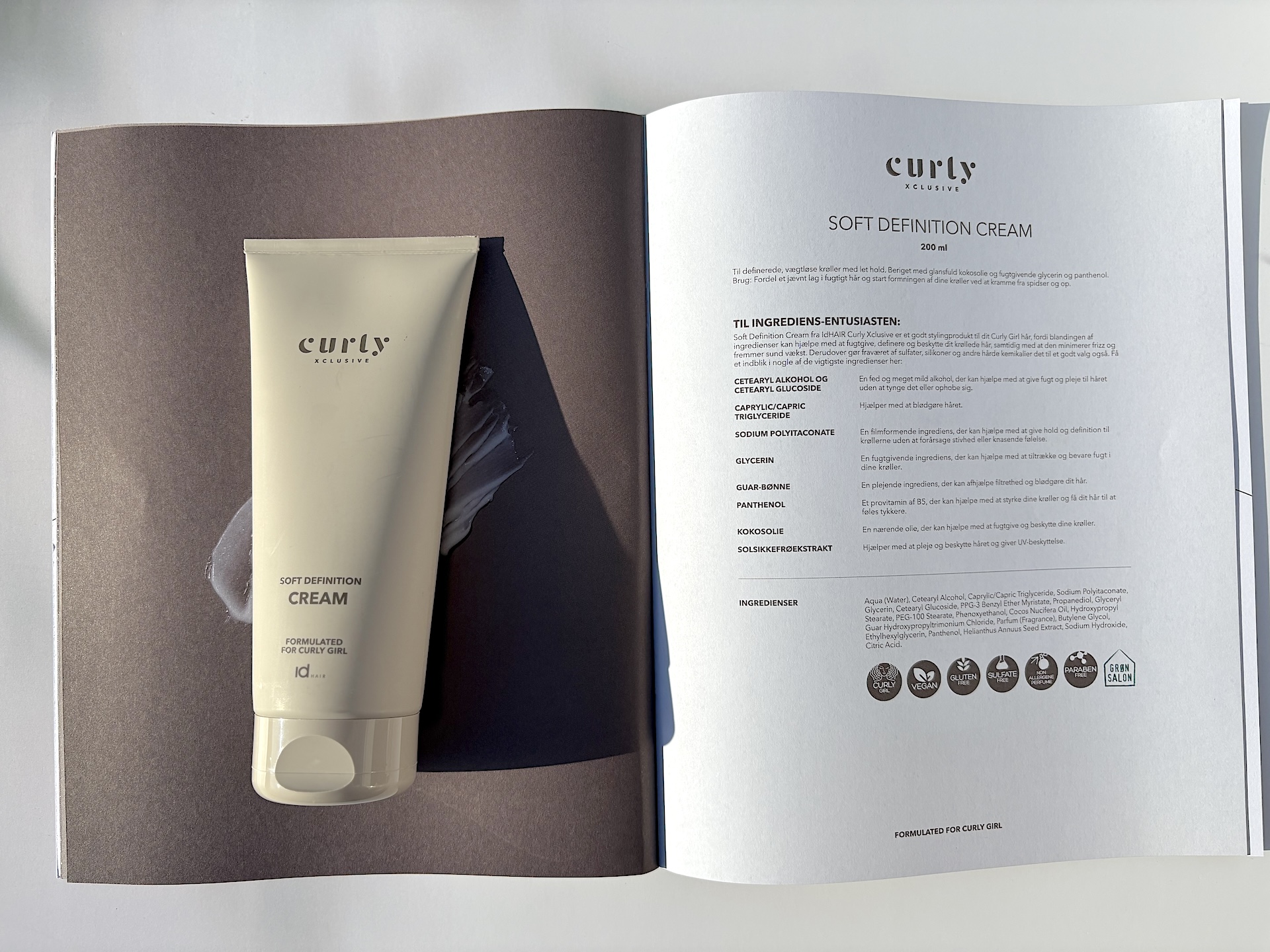 IdHAIR Curly Xclusive Soft Definition Cream på brochure