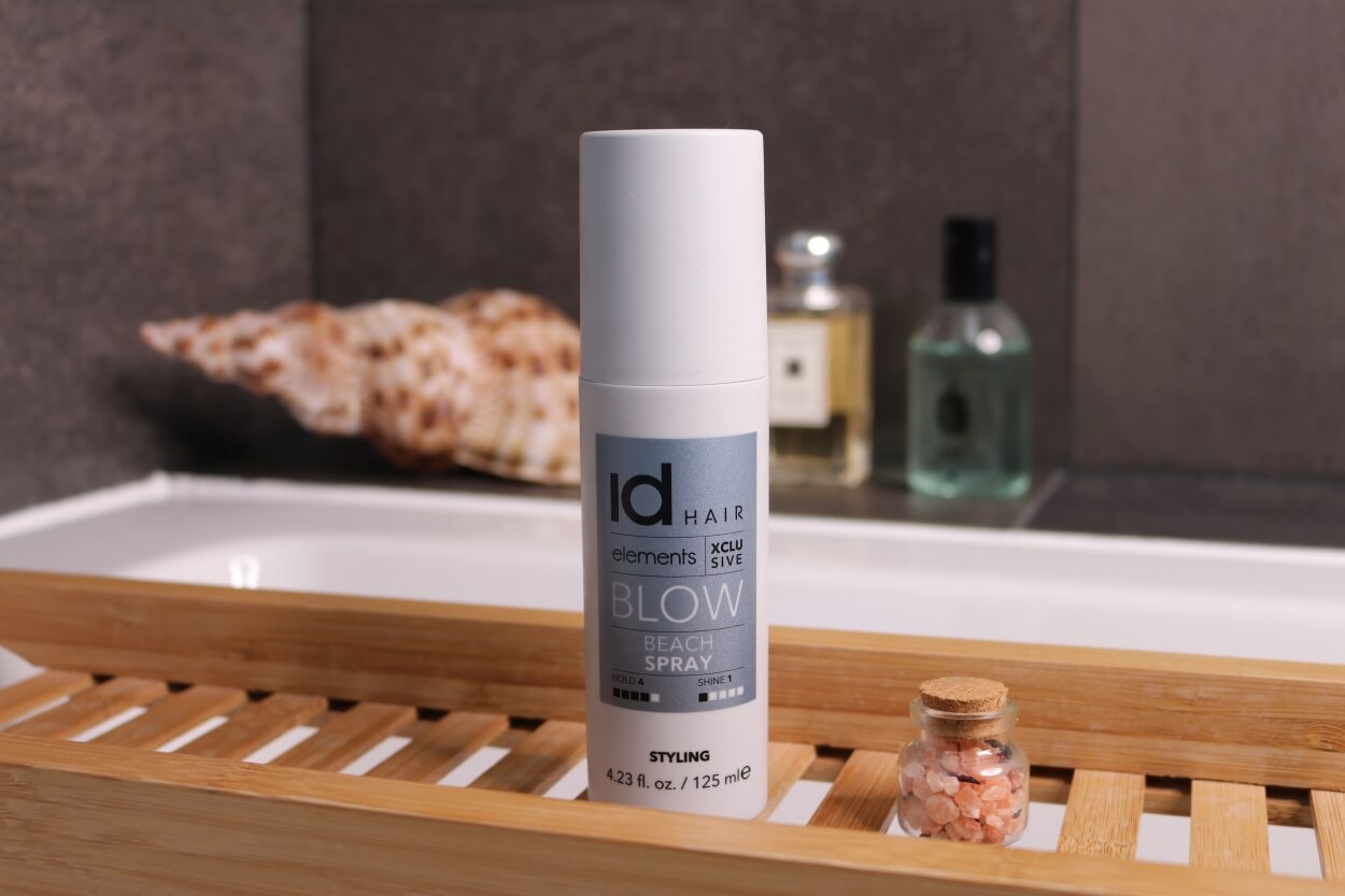 IdHAIR Beach Spray saltvandsspray på badeværelse