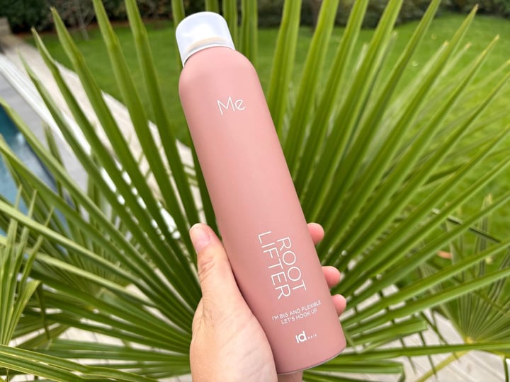 IdHAIR Me Root Lifter i hånd