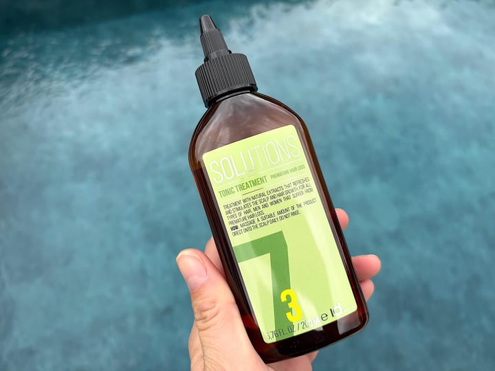 IdHAIR Solutions No.7-3 Tonic Treatment i hånd