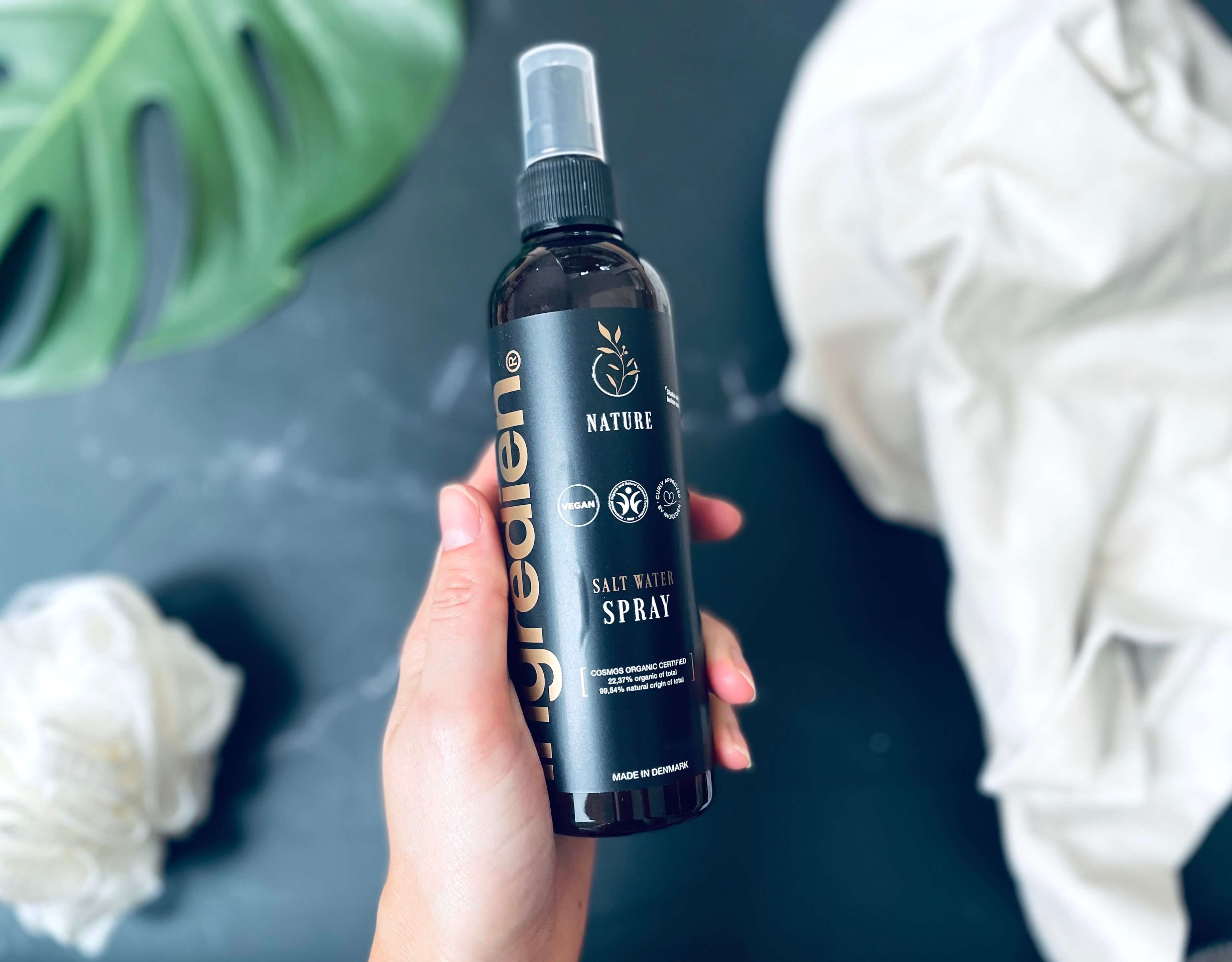 ingredien Nature Salt Water Spray i hånd