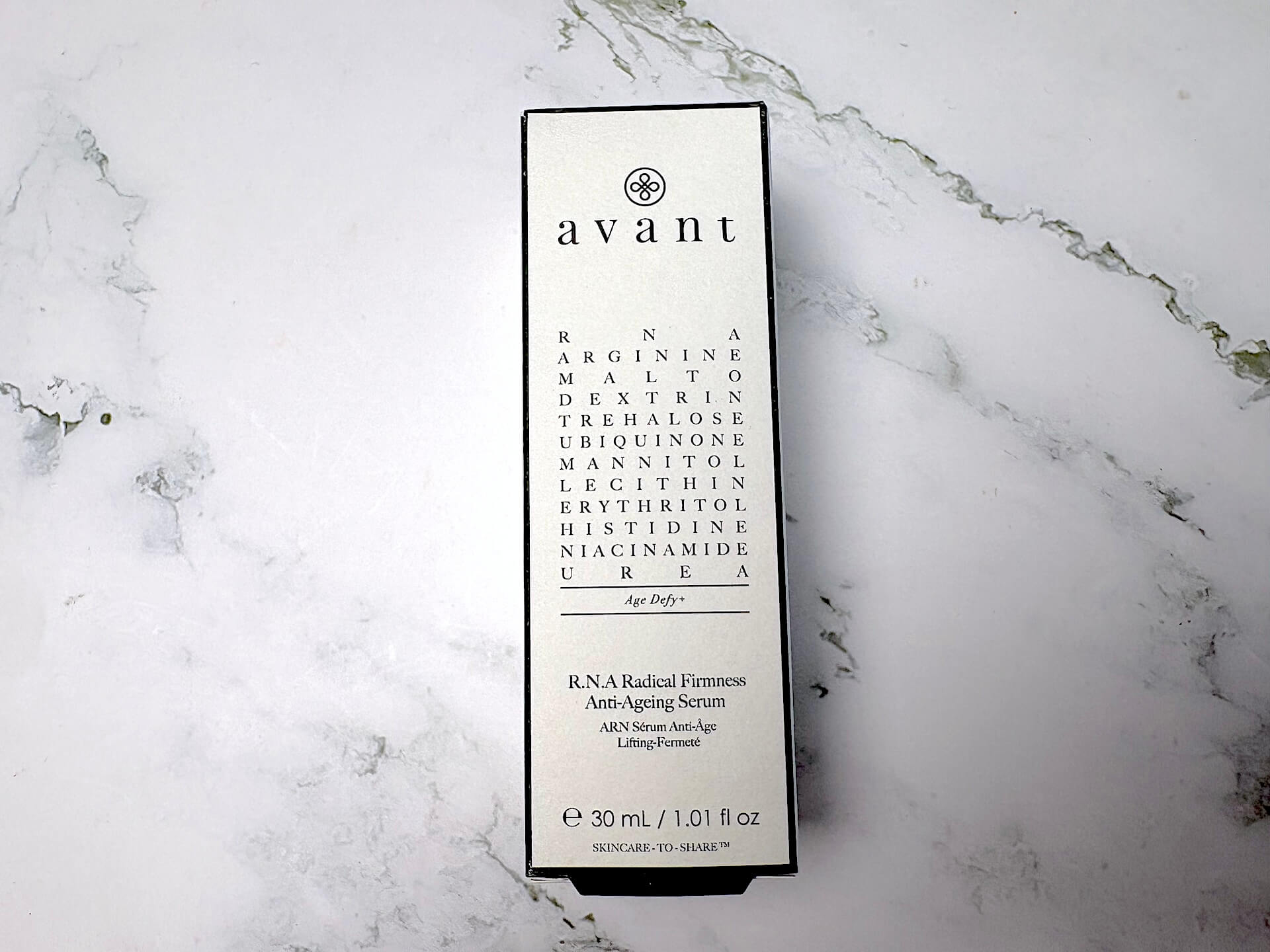 Kasse med Avant Skincare R.N.A Radical Firmness Anti-Ageing Serum