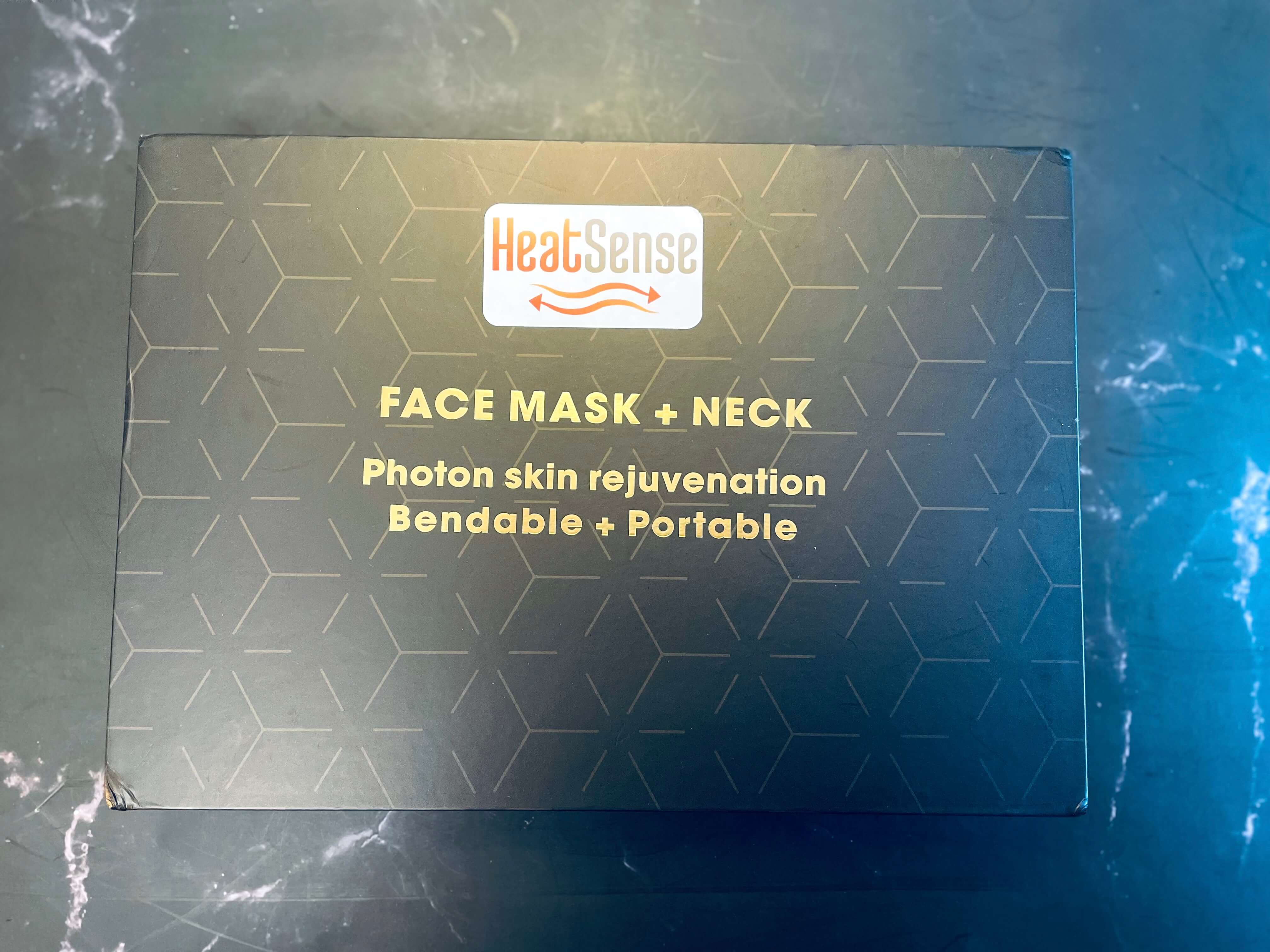 Kasse med Heat Sense Face Mask + neck