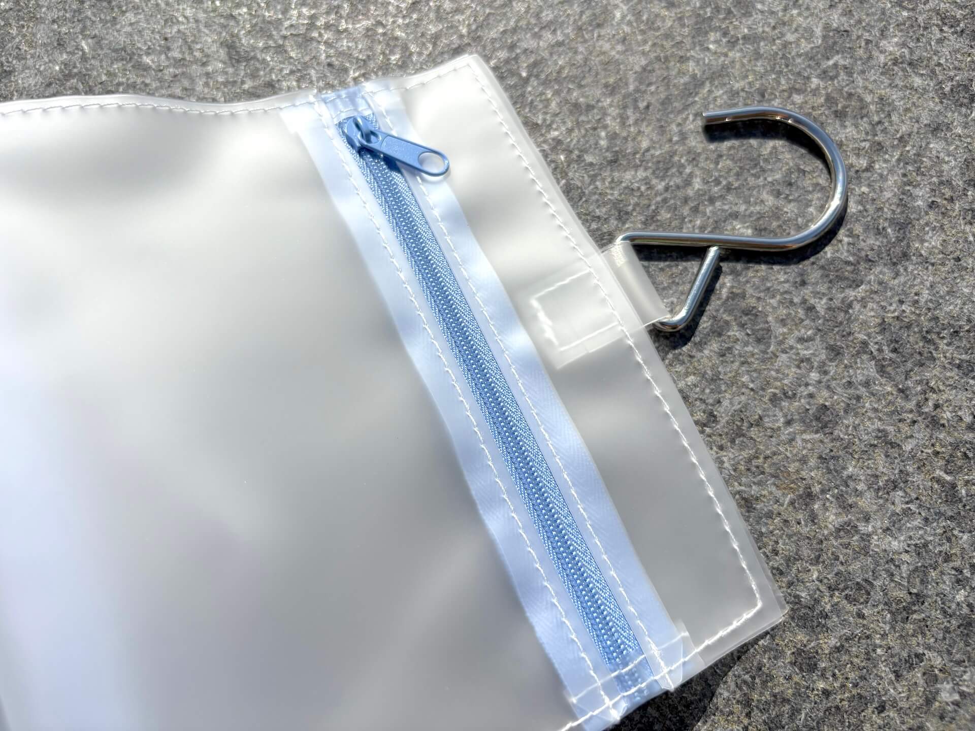 Krog på Hairlust Hanging Travel Toiletry Bag
